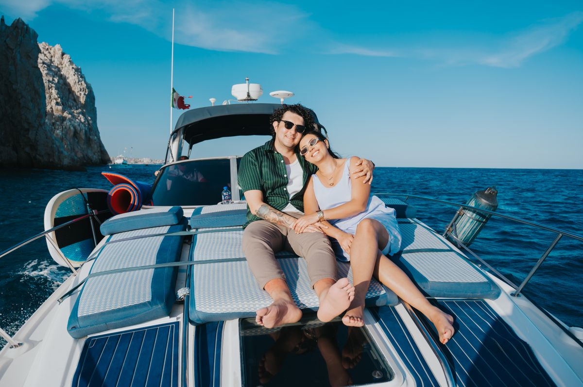 Couple enjoying time together on the water in Los Cabos