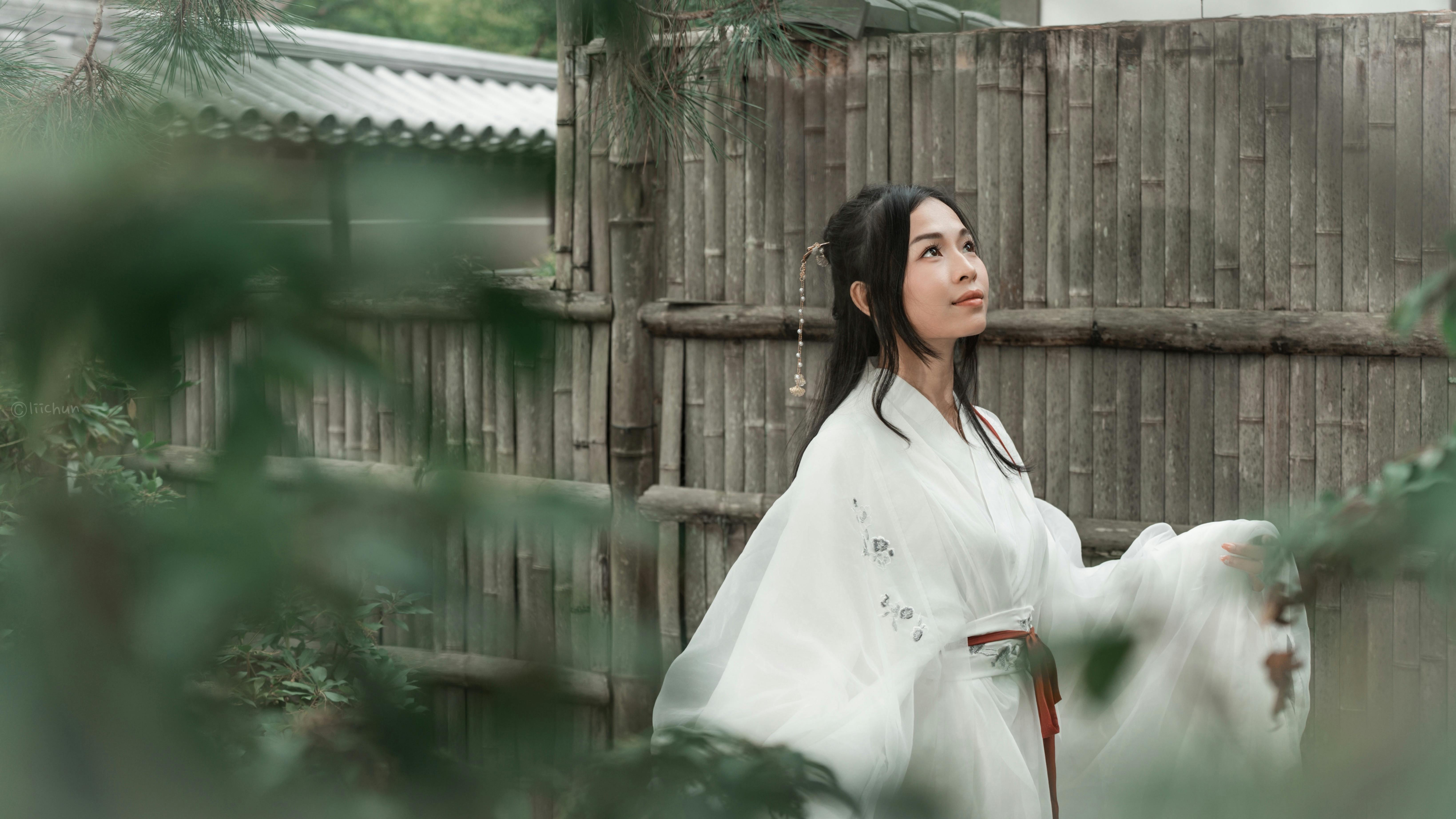 生活：女演員昔日《星期三》造型與現今變化大揭密