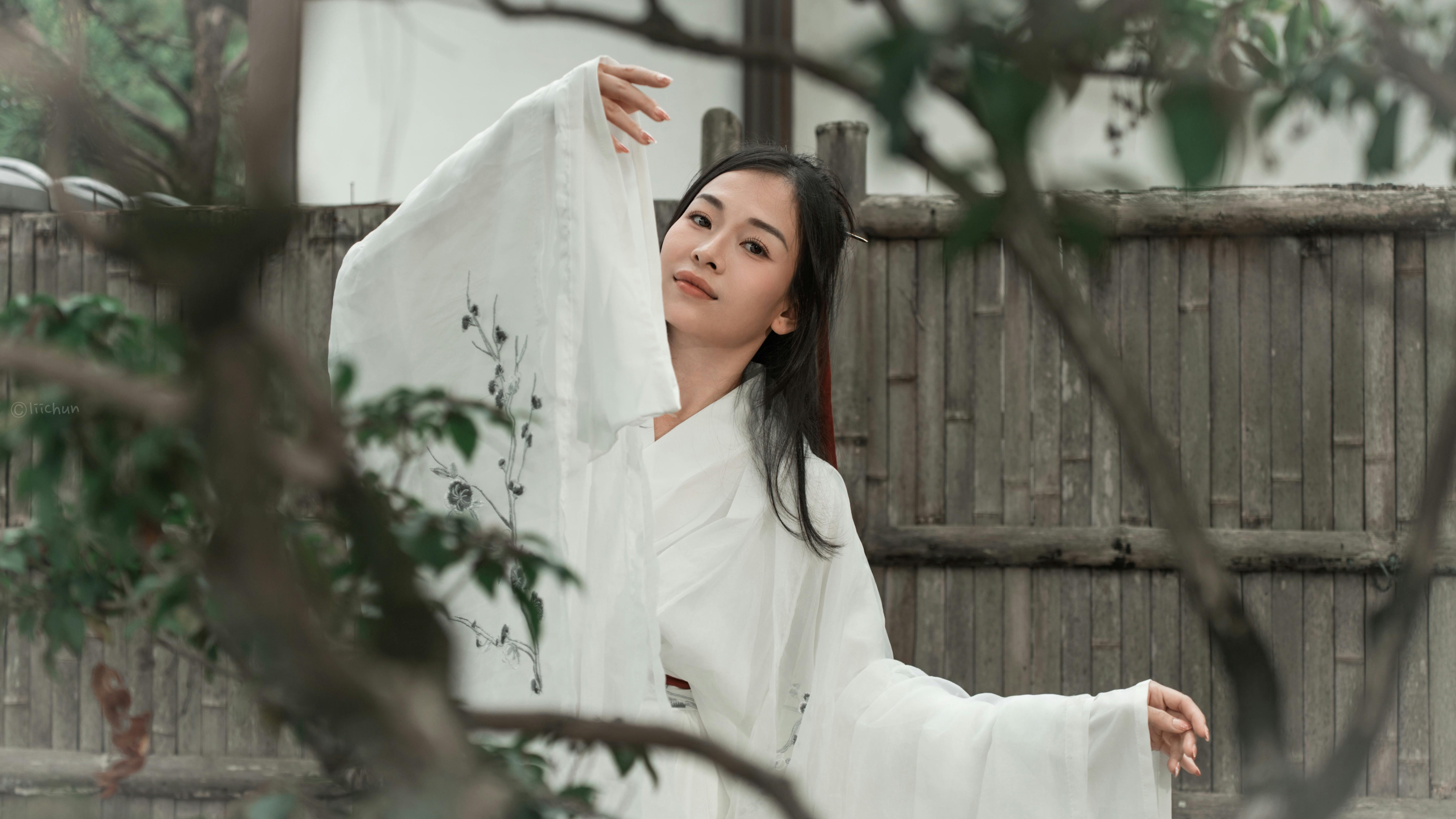 生活：女演員昔日《星期三》造型與現今變化大揭密