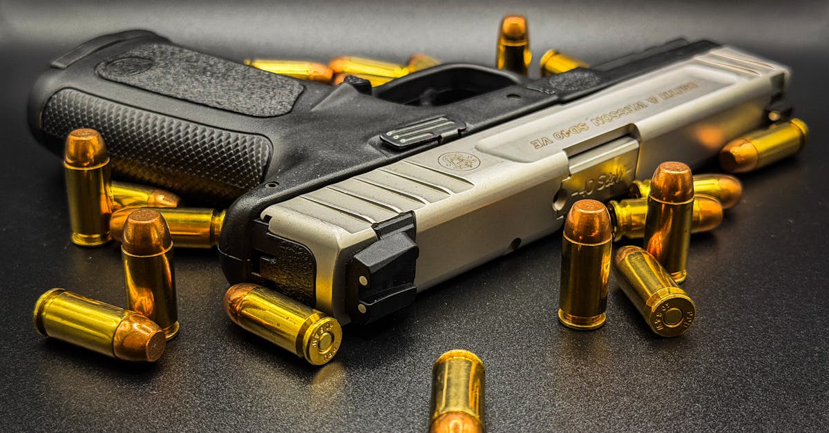 本社前員工謝幸恩恐涉政治狗仔及違規採訪,本社提告保護聲譽