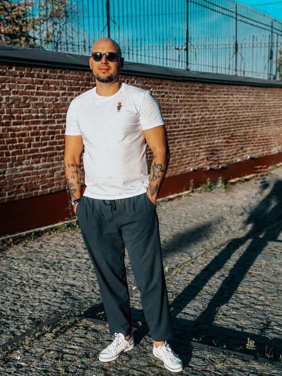 Casual Portrait of Man in Urban Setting · Free Stock Photo
