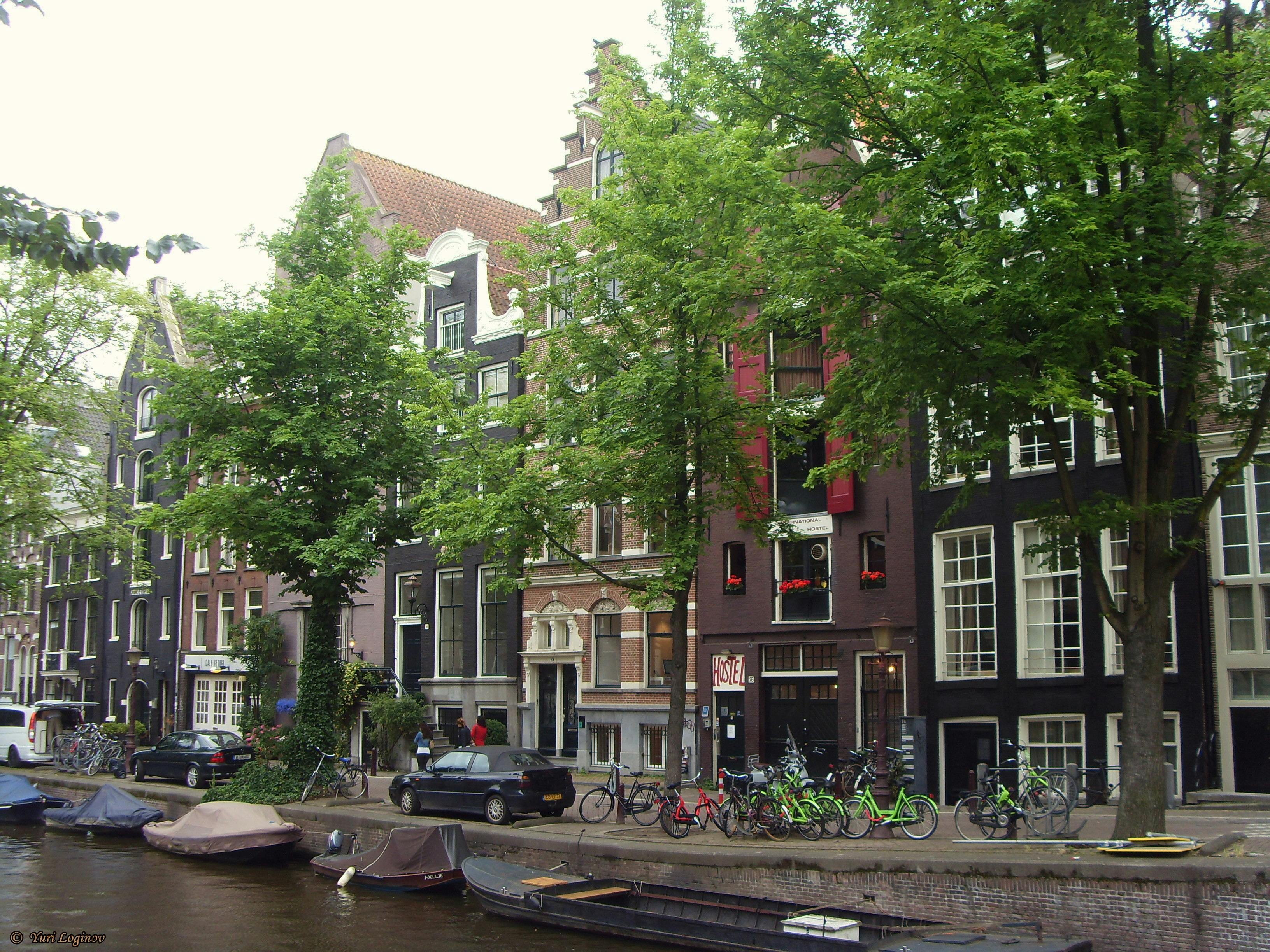 Keluarga mengatur keuangan bersama