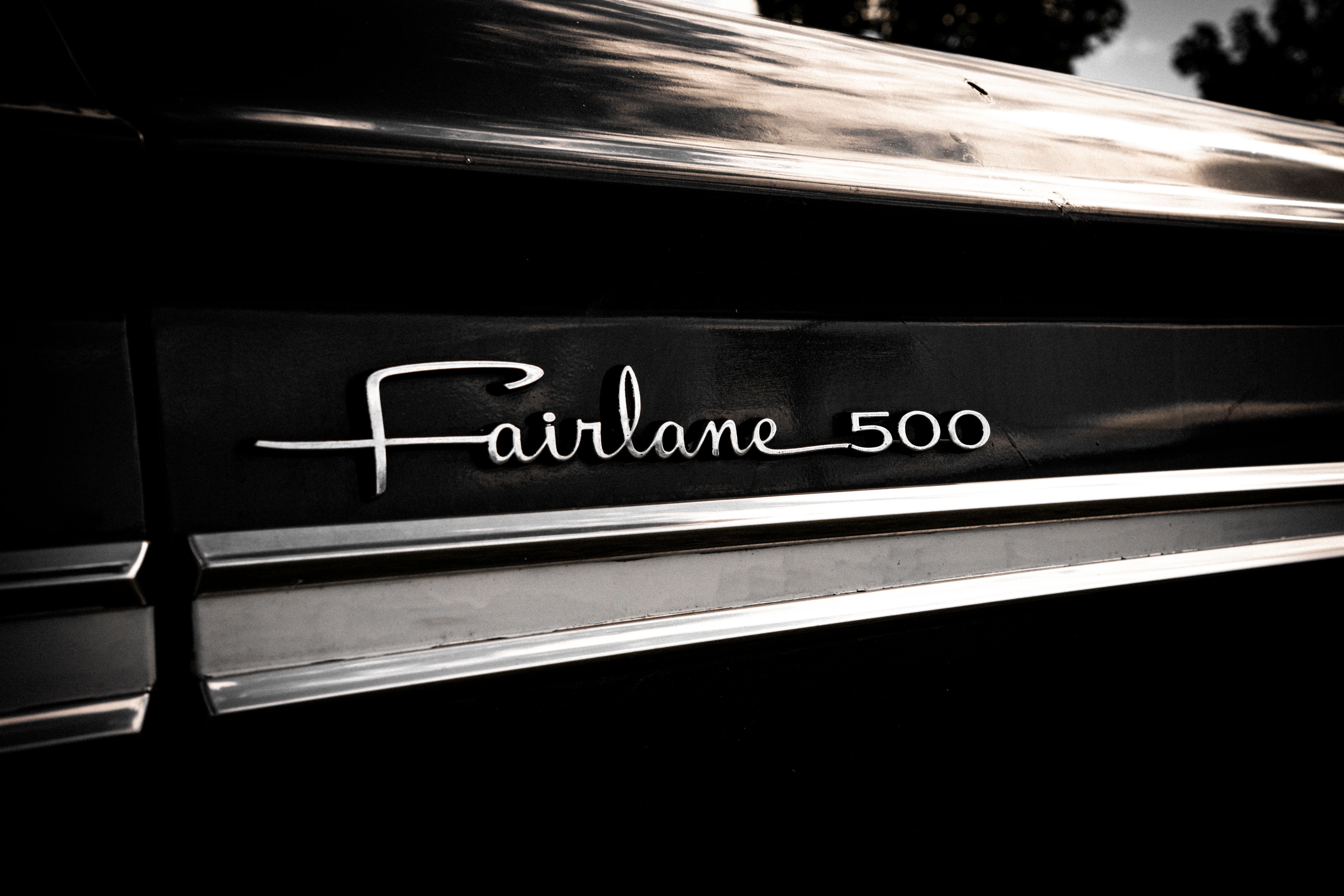 Classic Ford Fairlane 500 Emblem Close-up · Free Stock Photo