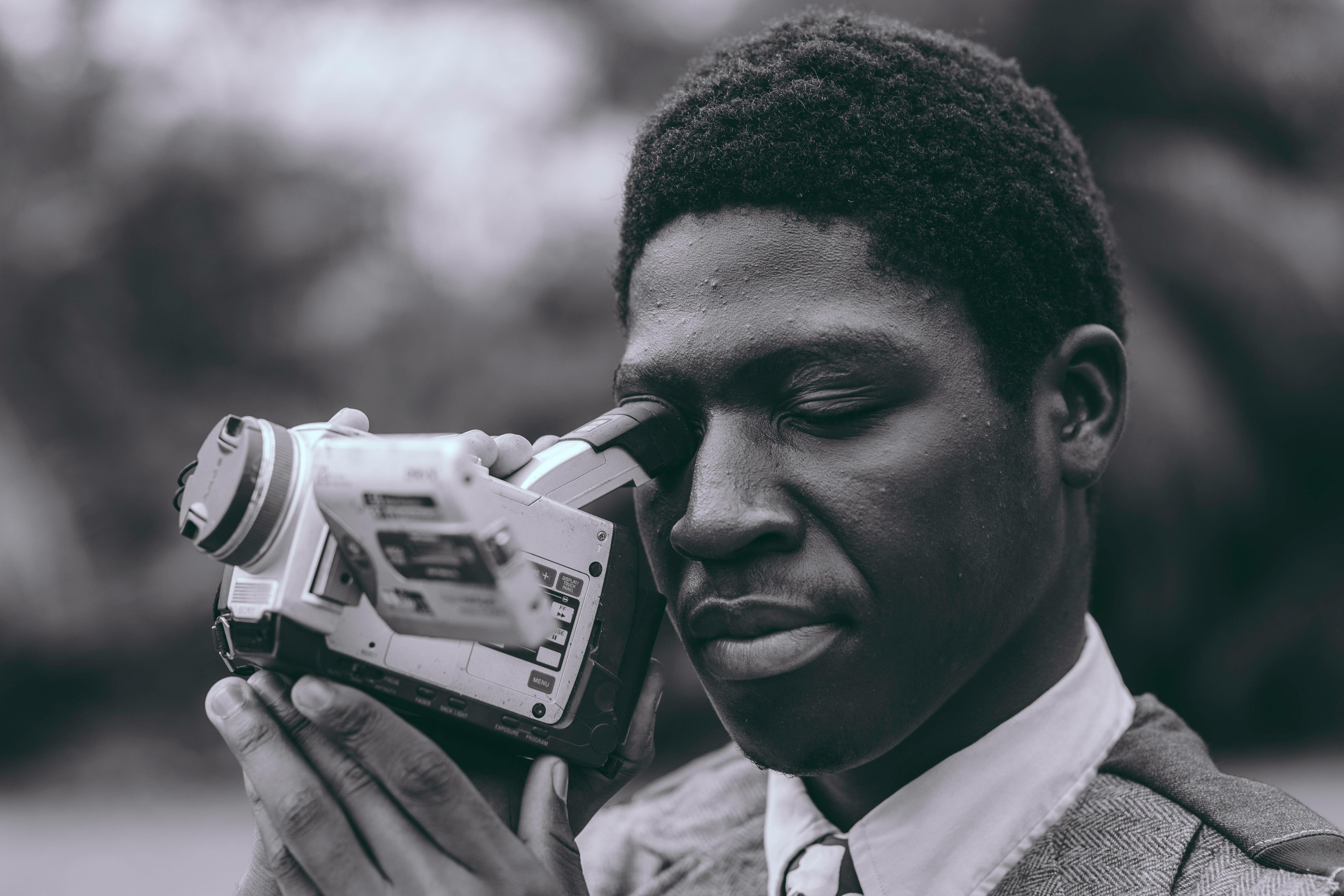 政治：黃國昌直播回應狗仔偷拍爭議 周軒列三大質疑點