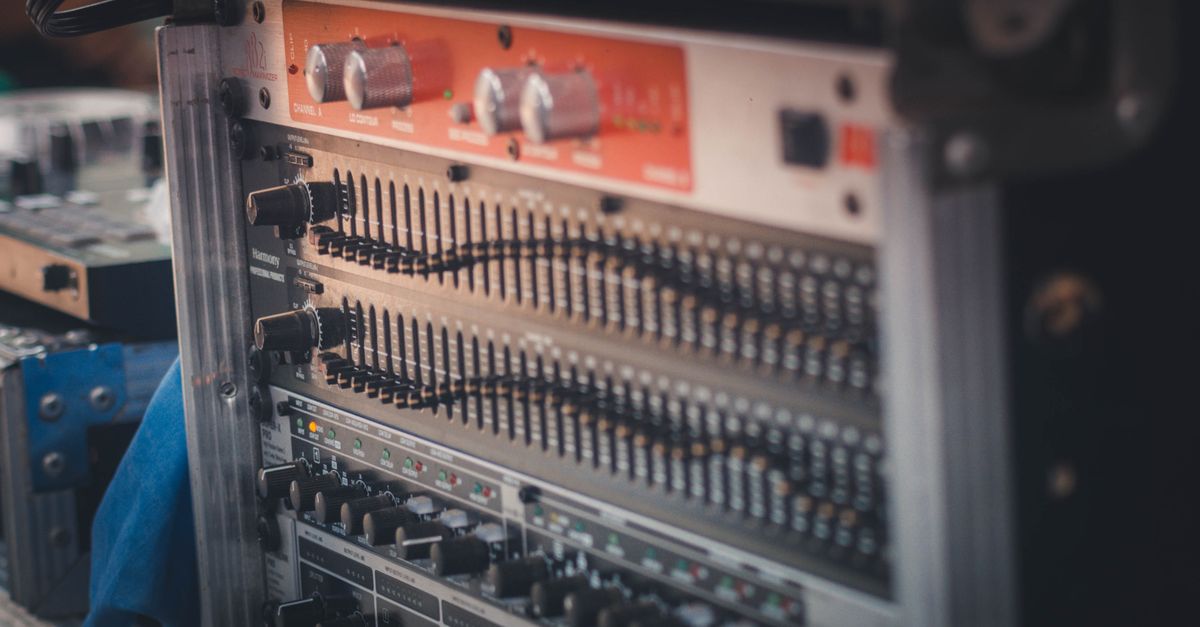White Audio Eq Rack Audio Equipment Rack with Mixer and Equalizer · Free Stock Photo