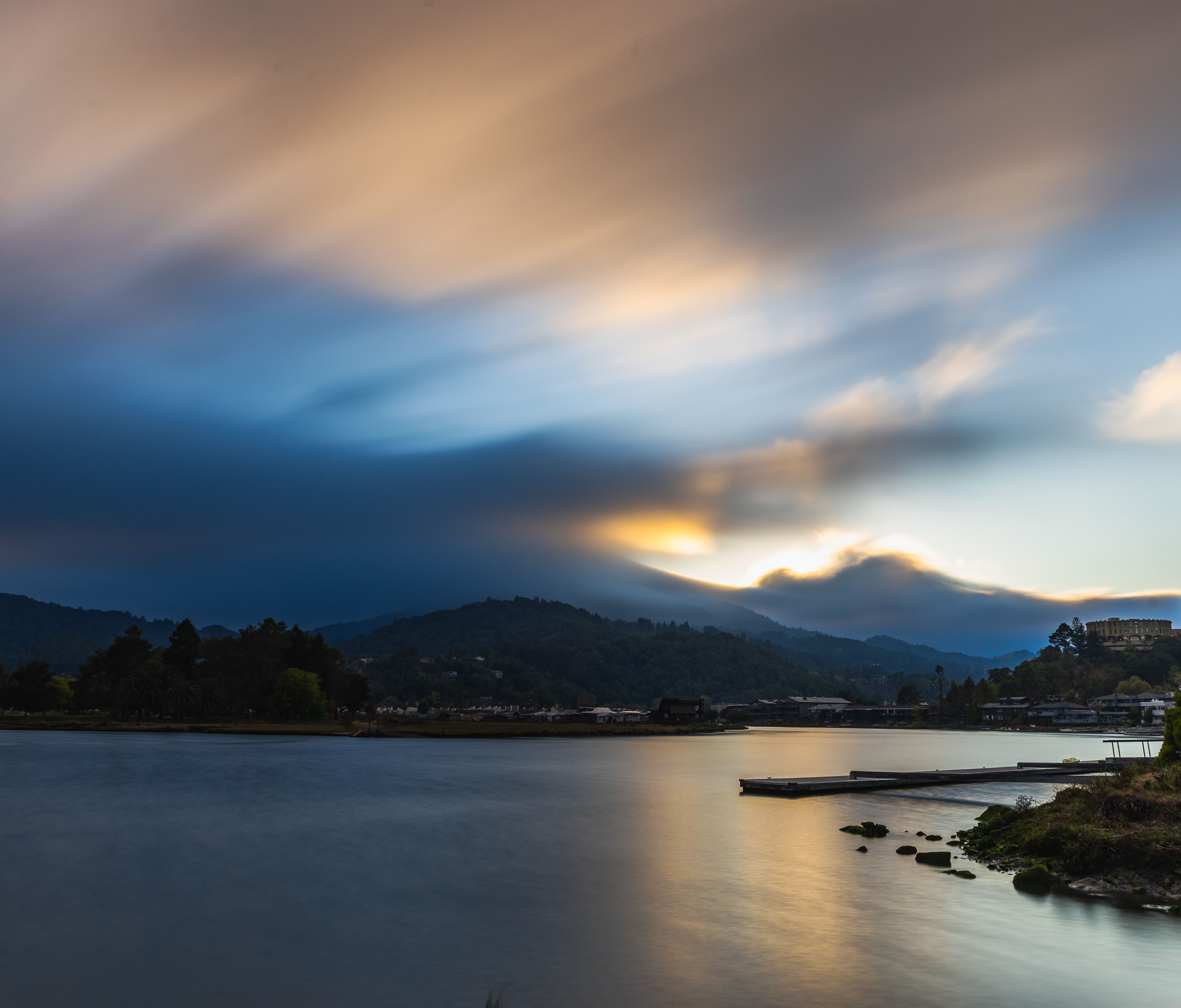 Serene Lake View at Twilight with Colorful Sky · Free Stock Photo
