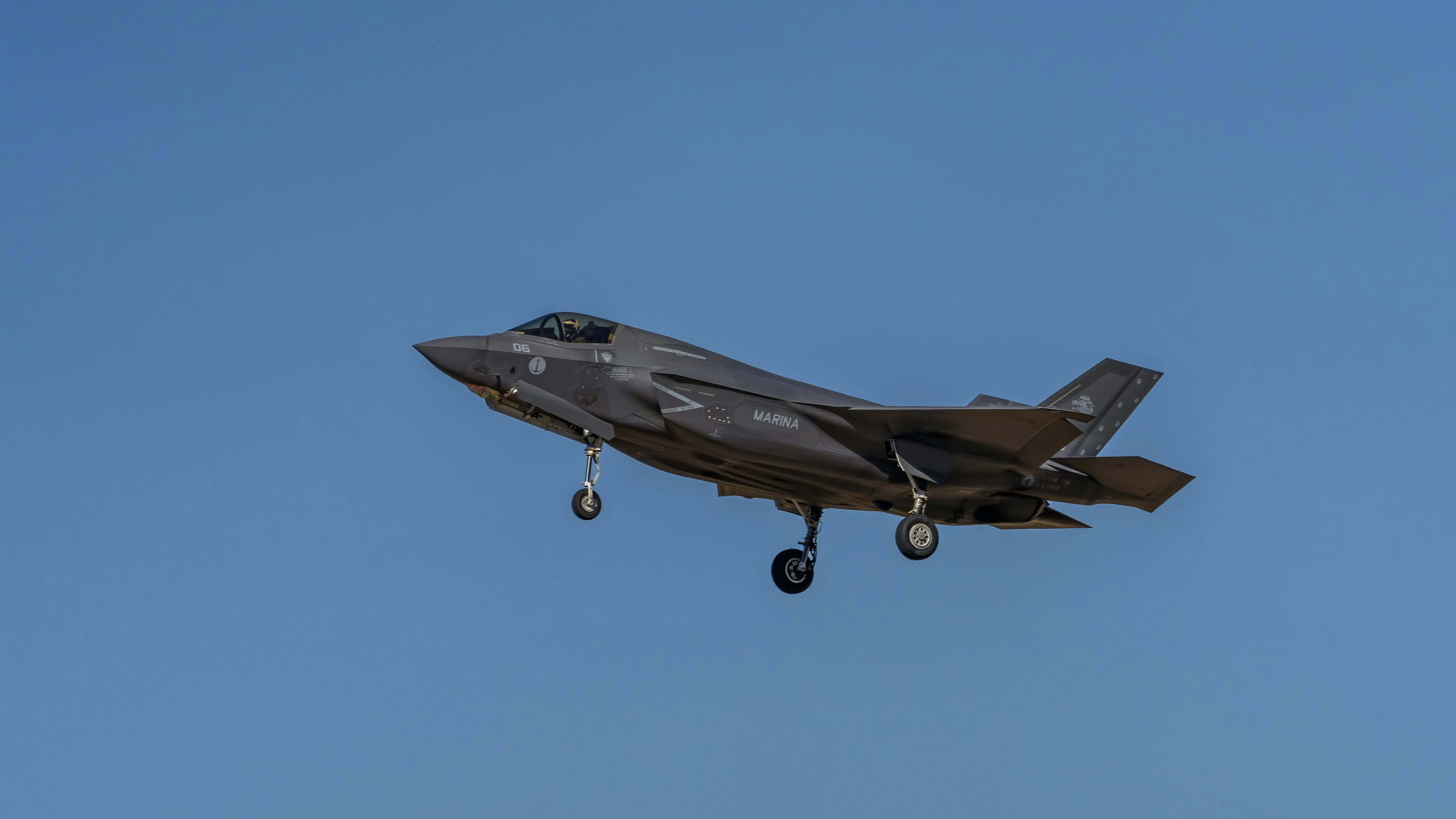 英法空軍聯手摧毀疑似ISIS武器庫 英國防部確認無平民傷亡