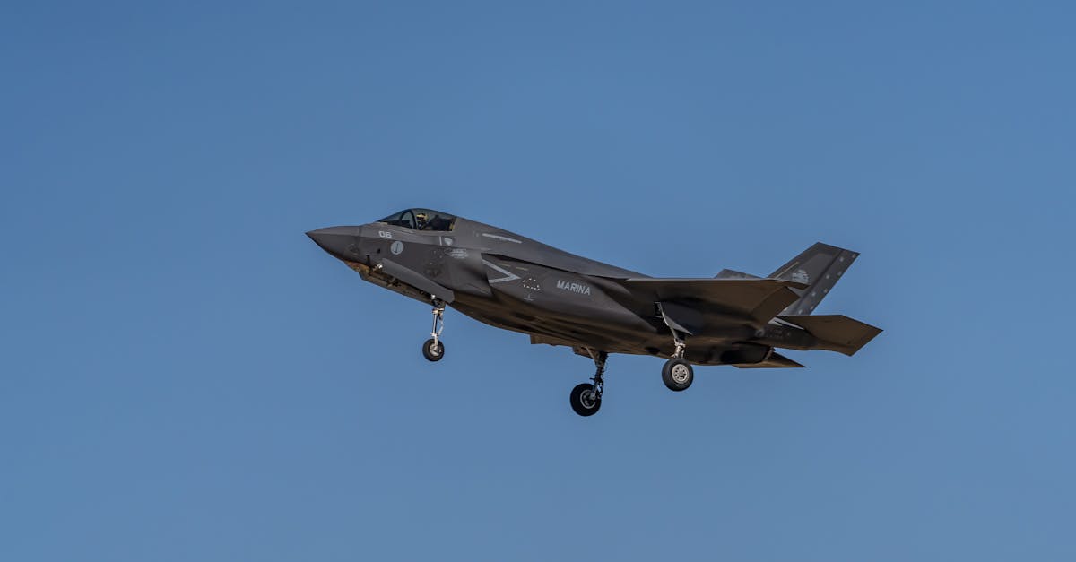 英法空軍聯手摧毀疑似ISIS武器庫 英國防部確認無平民傷亡