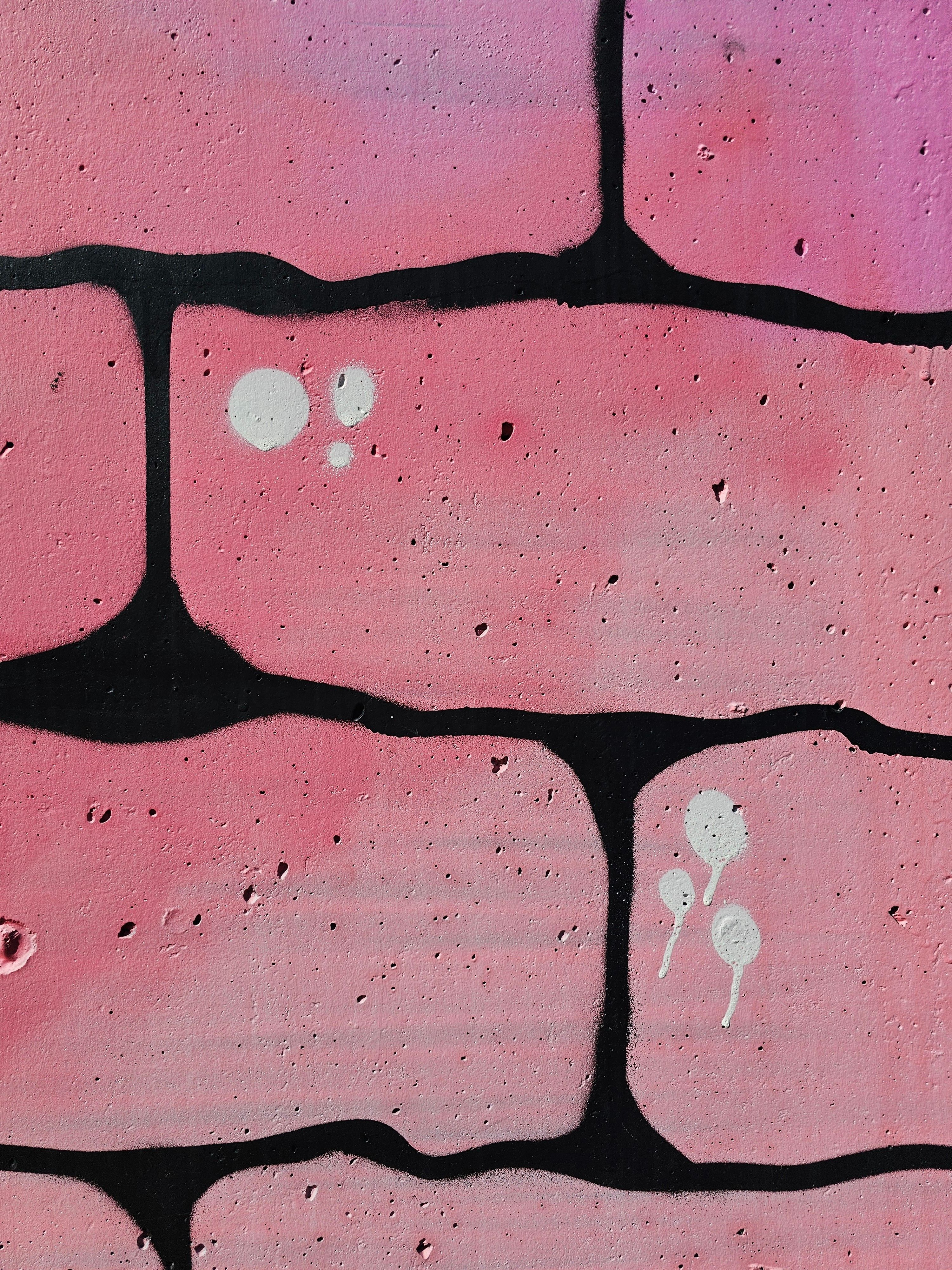 Primer Plano De Un Grafiti Rosa Vibrante En Una Pared Urbana · Foto de ...