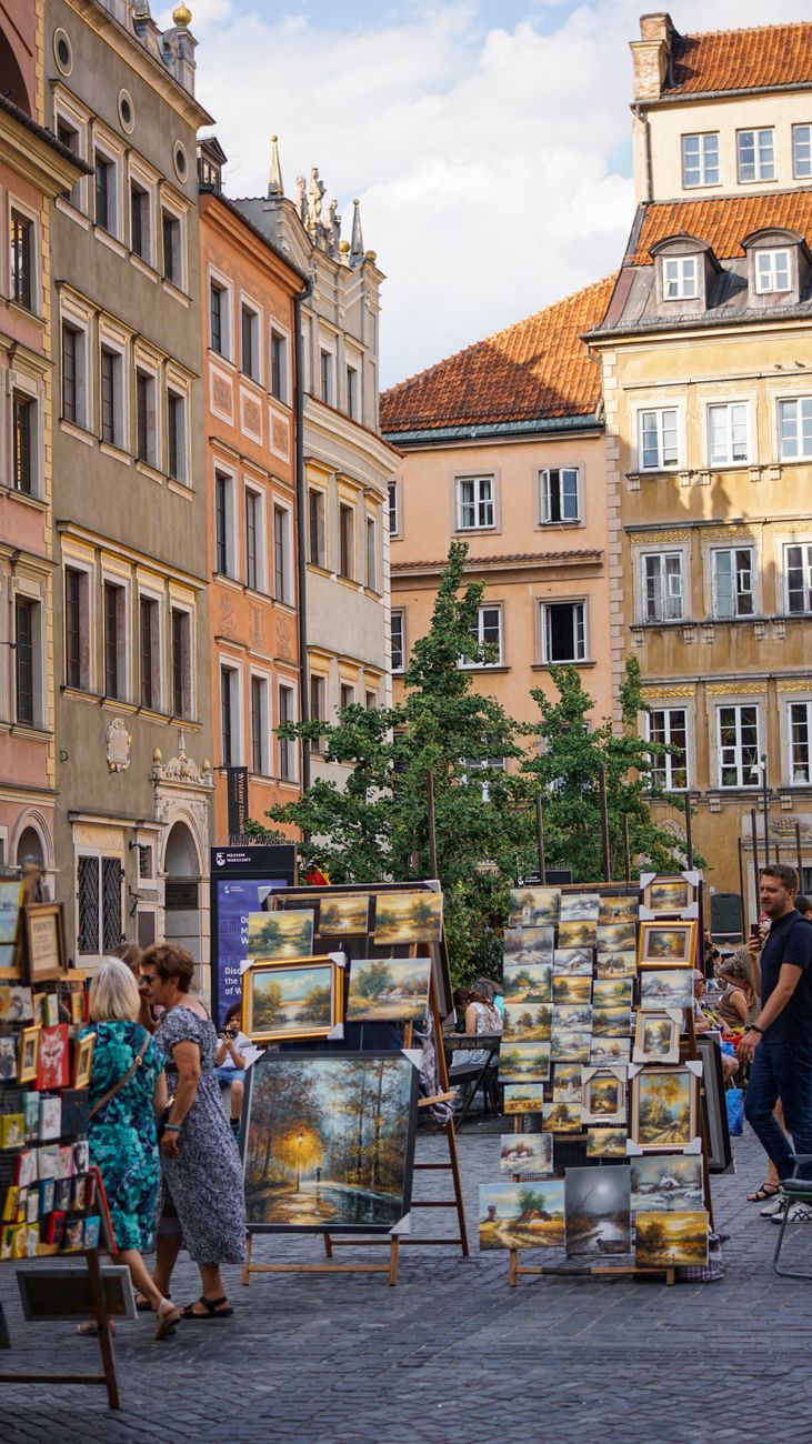 Art Market and Tourism: How Travel Patterns Affect Art Sales