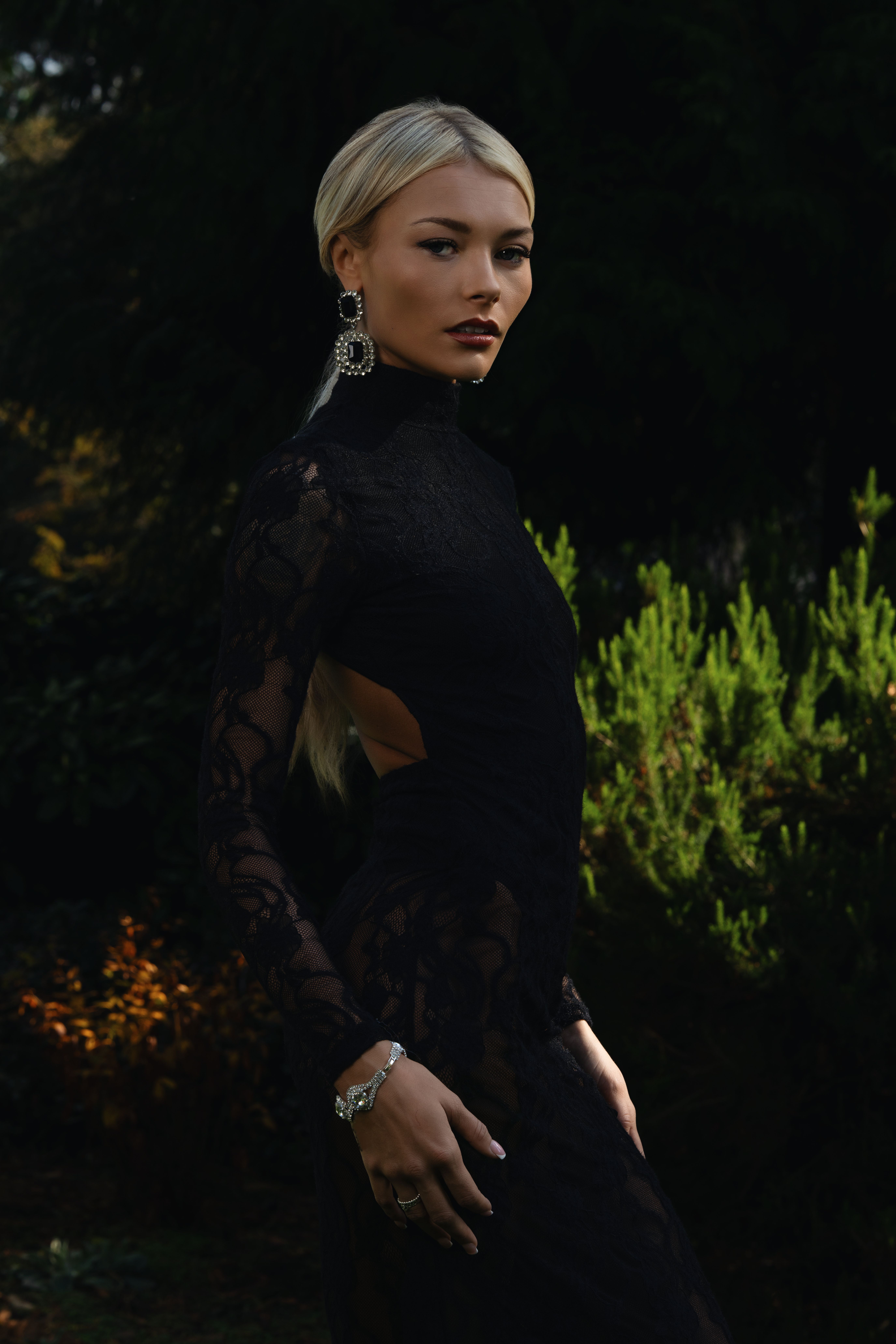 Naturalne włosy słowiańskie - portret blondynki