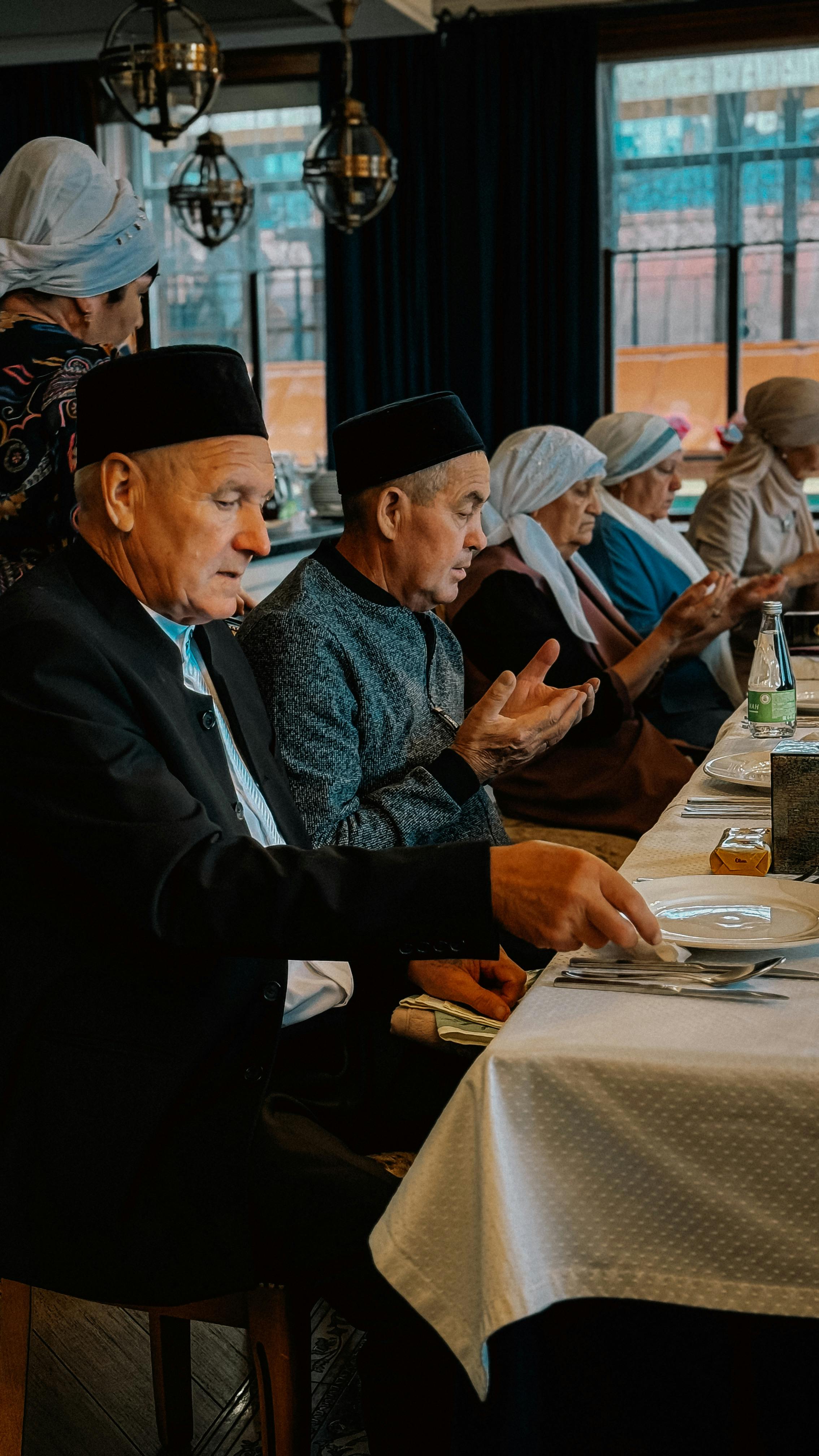 314.568+ Fotos y Imágenes de Manos