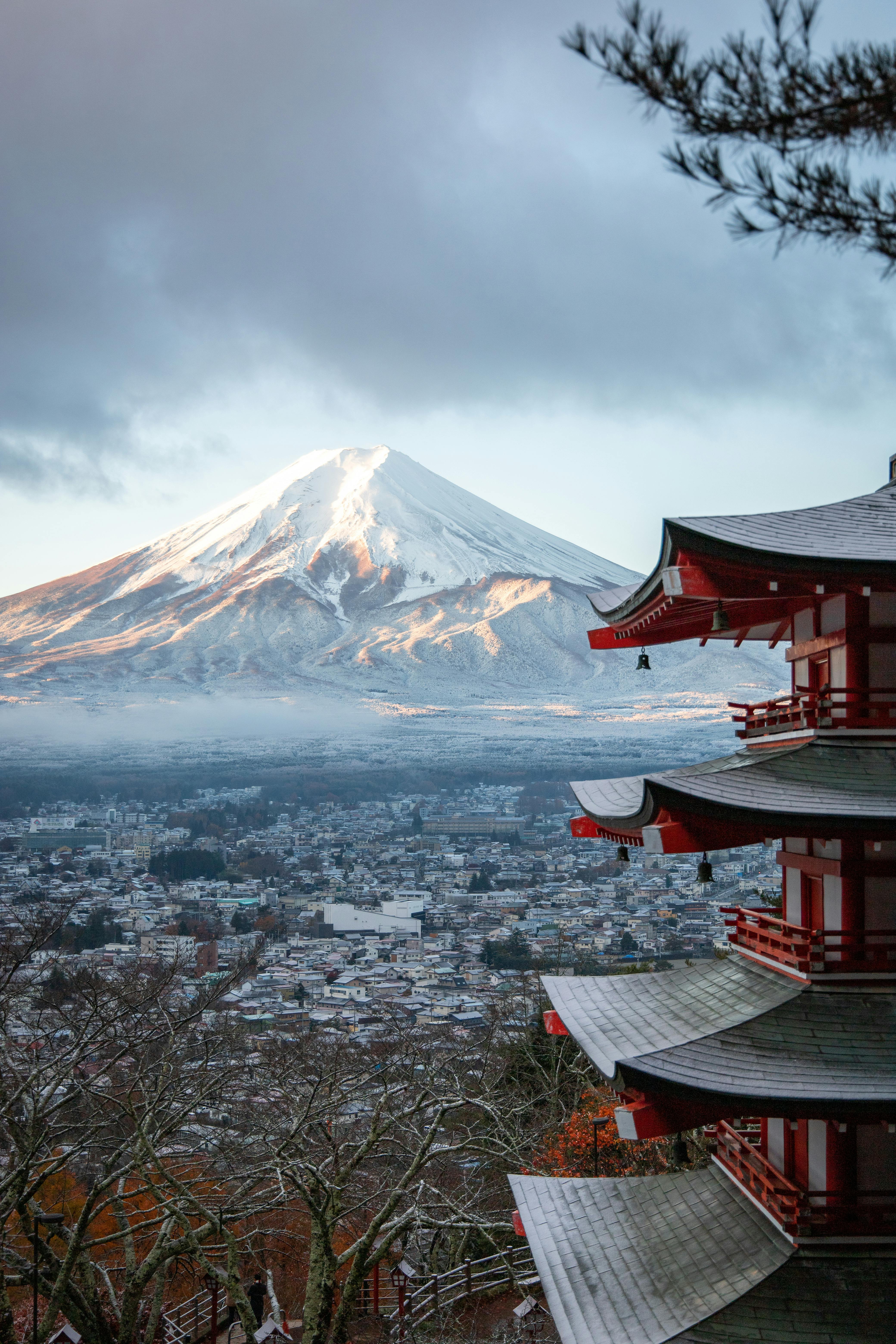 Download 8K iPhone Mount Fuji Wallpaper