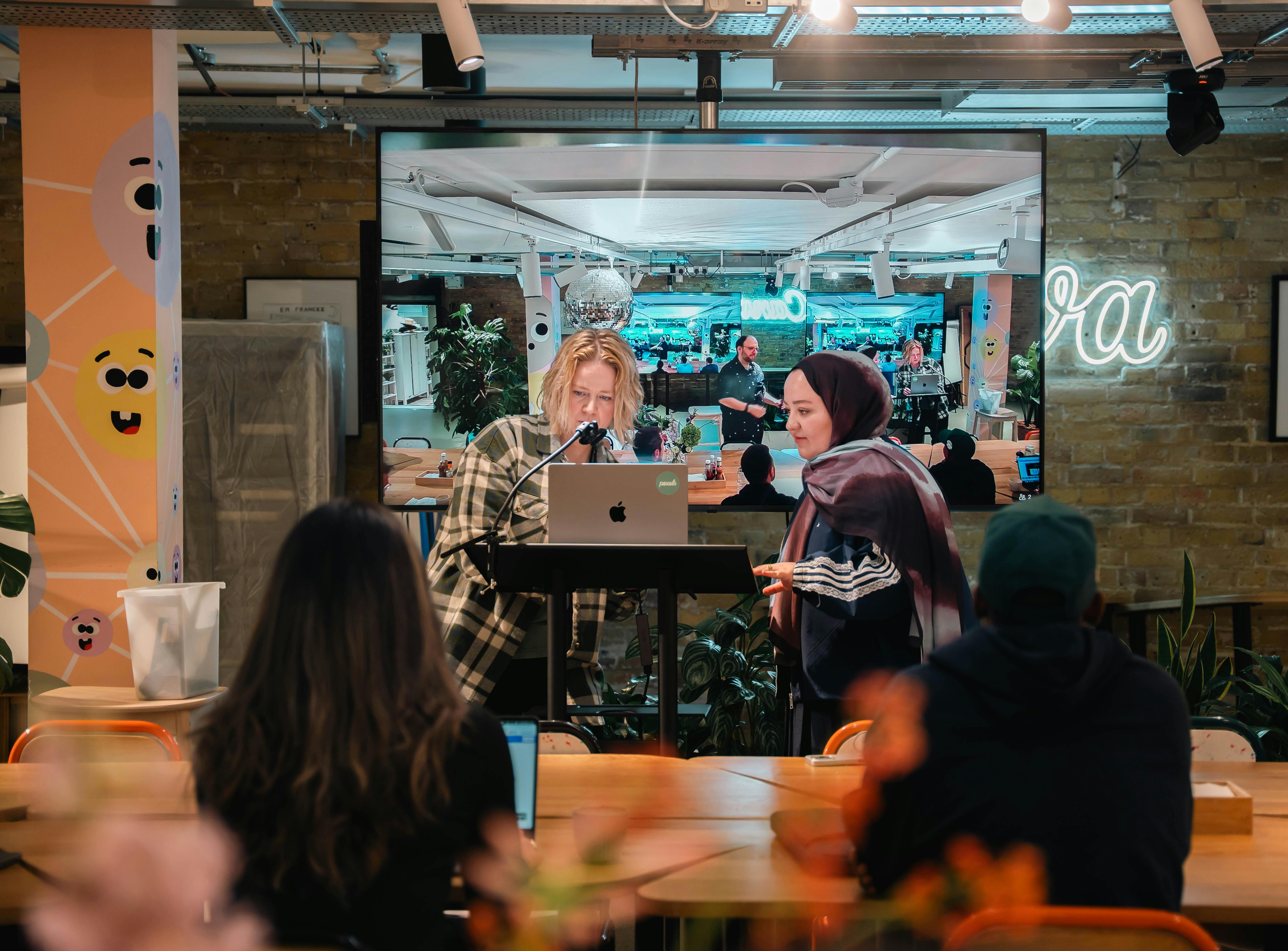 Effective Presentation Techniques to Capture Your Audience