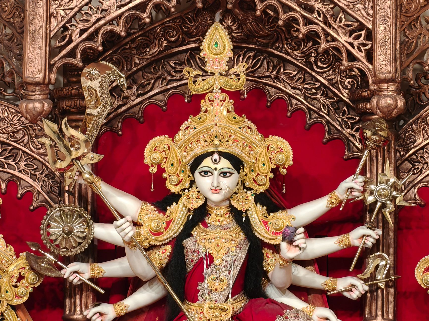 Sindoor Khela marks Durga Puja farewell at DLF Club5, Gurugram
