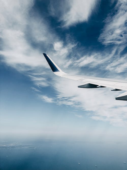 Безкоштовне стокове фото на тему «Авіація, високий, крила літака»