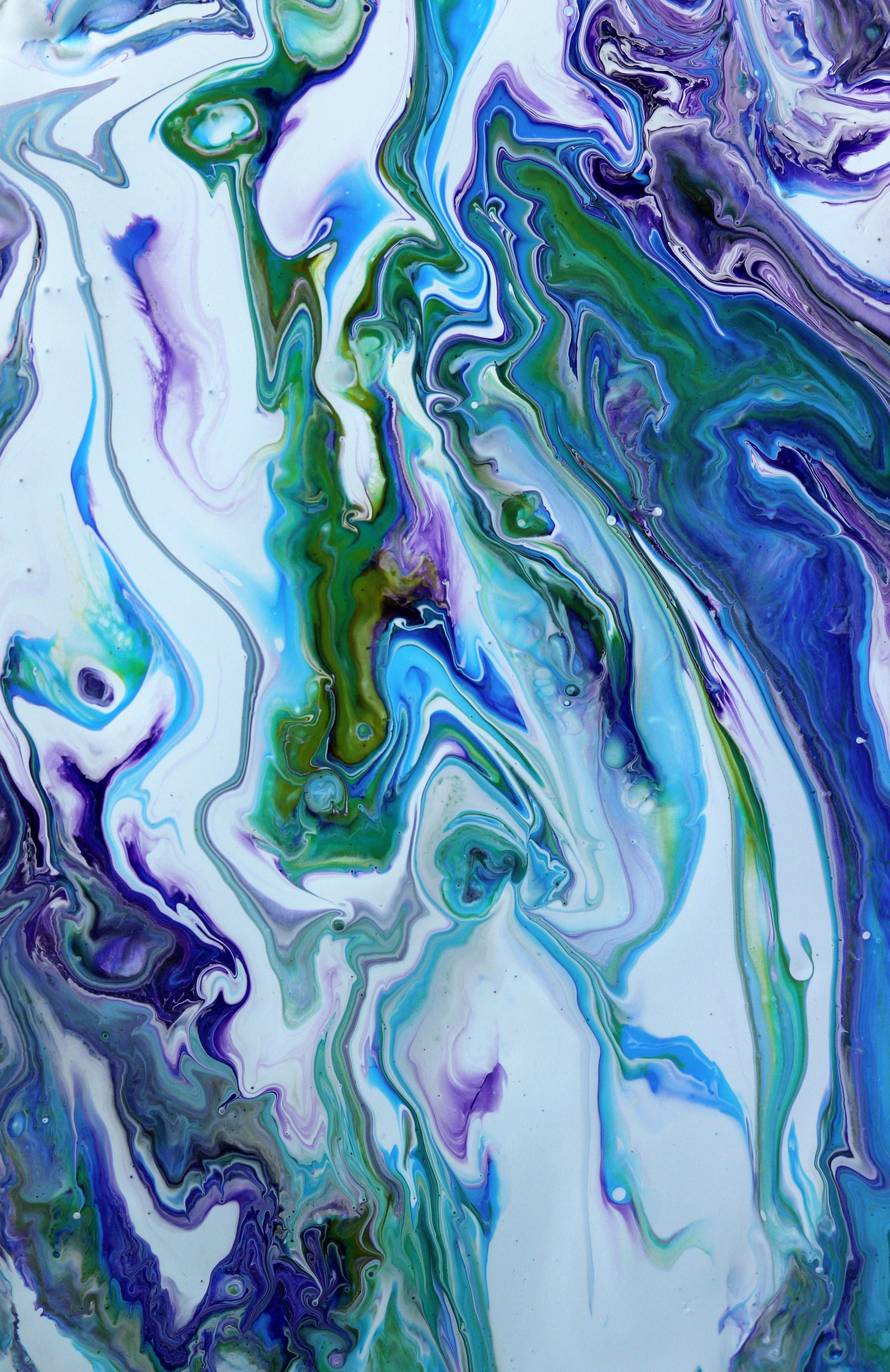 Vibrant Abstract Fluid Art in Blue and Green · Free Stock Photo