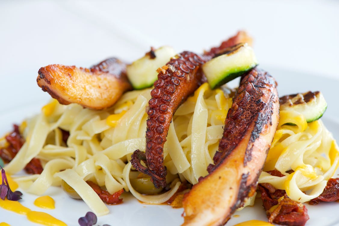 Kostenloses Foto zum Thema: essen, essensfotografie, hauptkurs