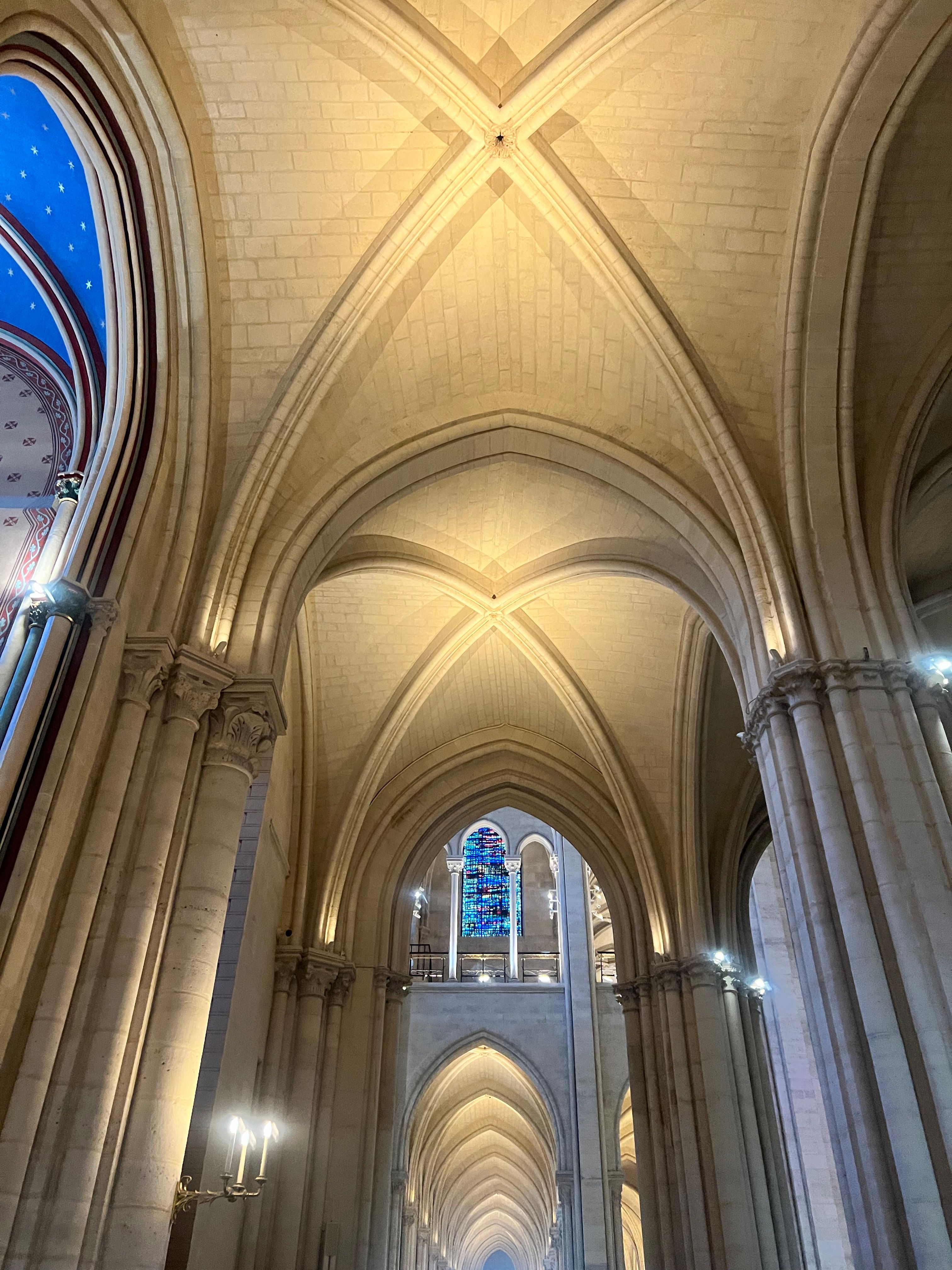 Stunning Gothic Cathedral Interior with Arches · Free Stock Photo