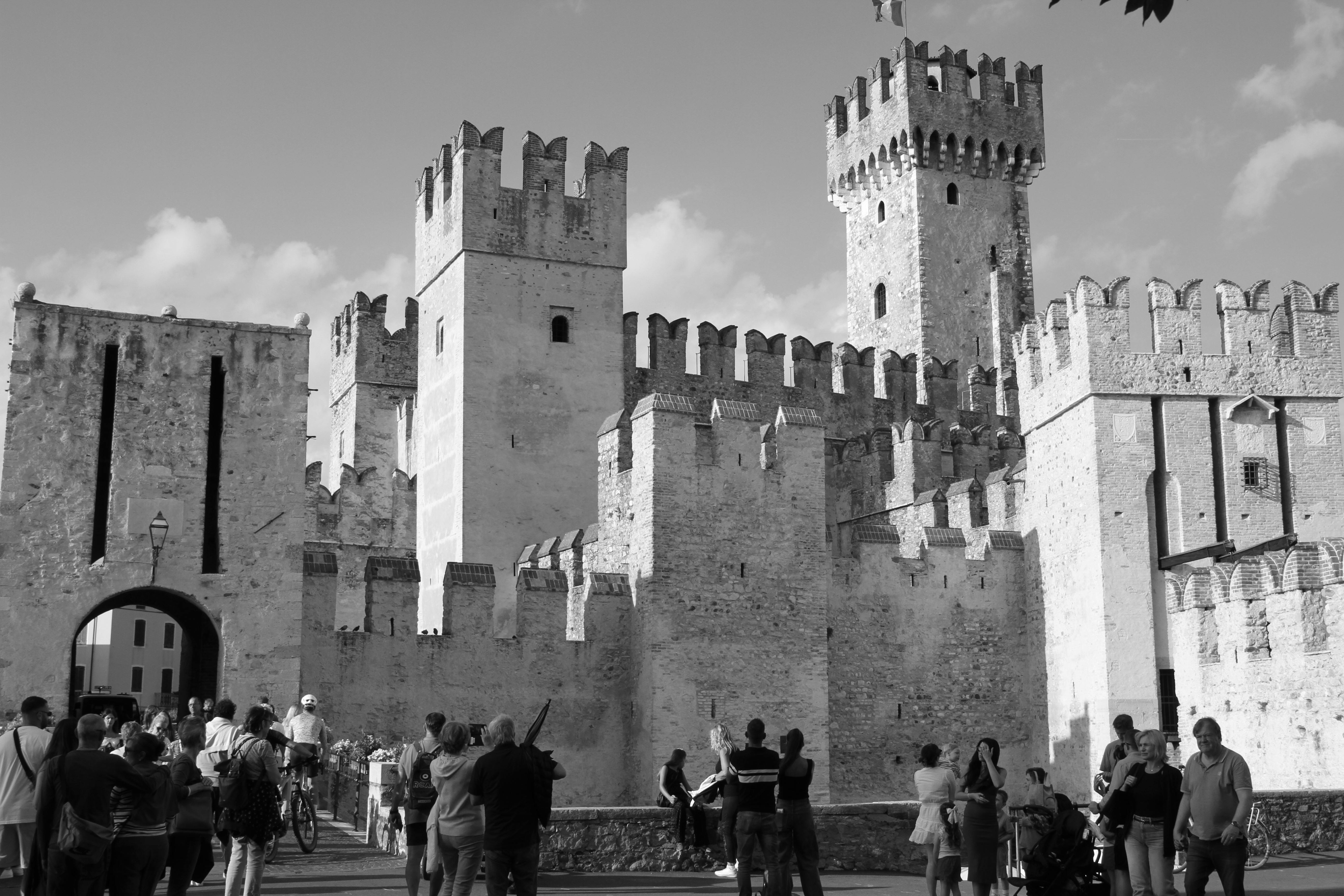 10 Biggest Mistakes Tourists Make in Europe—and What Local Tour Guides Want You to Do Instead — Photo by Zeev Hazenfratz on P