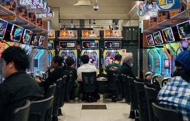 Online Casino: Spielautomaten und Live-Spiele im Überblick