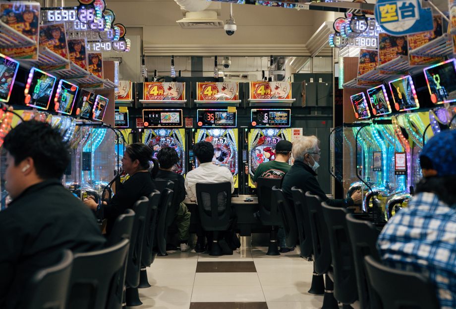 Online Casino: Spielautomaten und Live-Spiele im Überblick