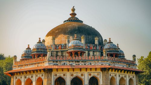 Free Stunning Indian architecture featuring an ornate dome in Delhi's Humayun's Tomb complex. Stock Photo