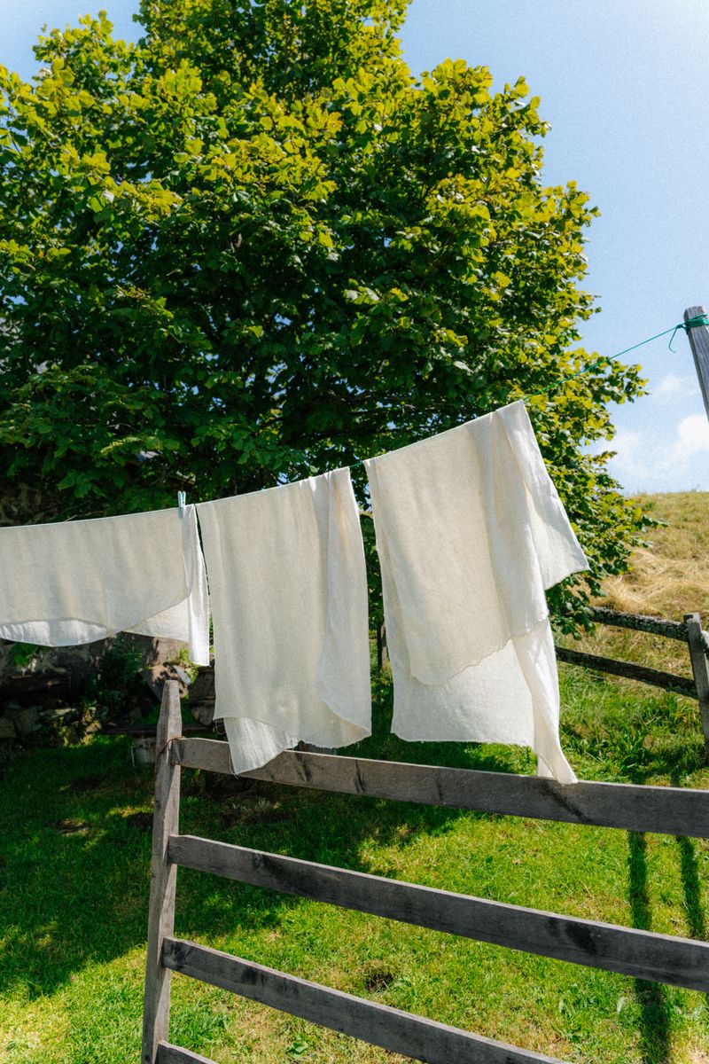 Linen & table textiles