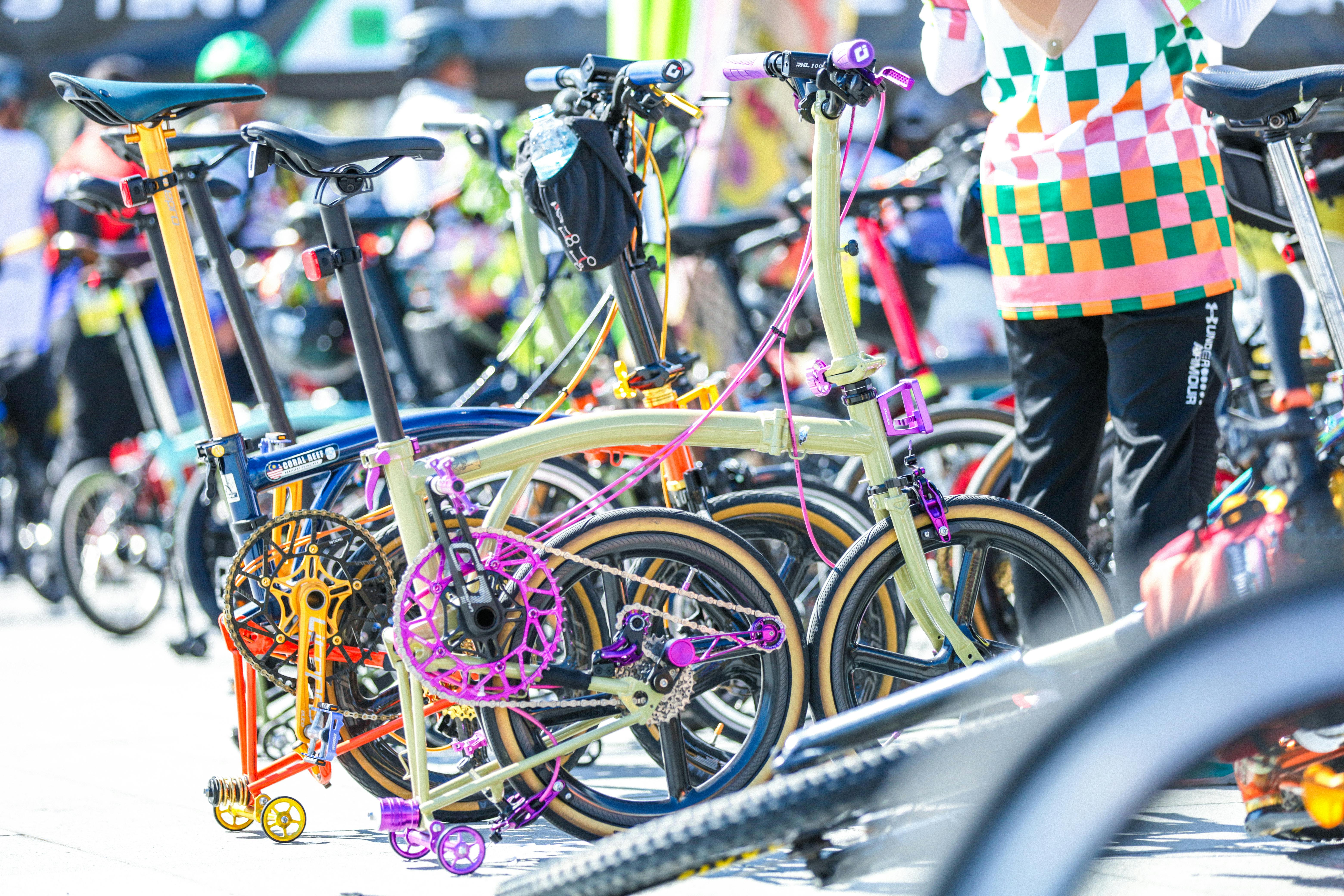 蔣萬安出席國際自由車環台賽，卻面臨選舉壓力加劇的挑戰