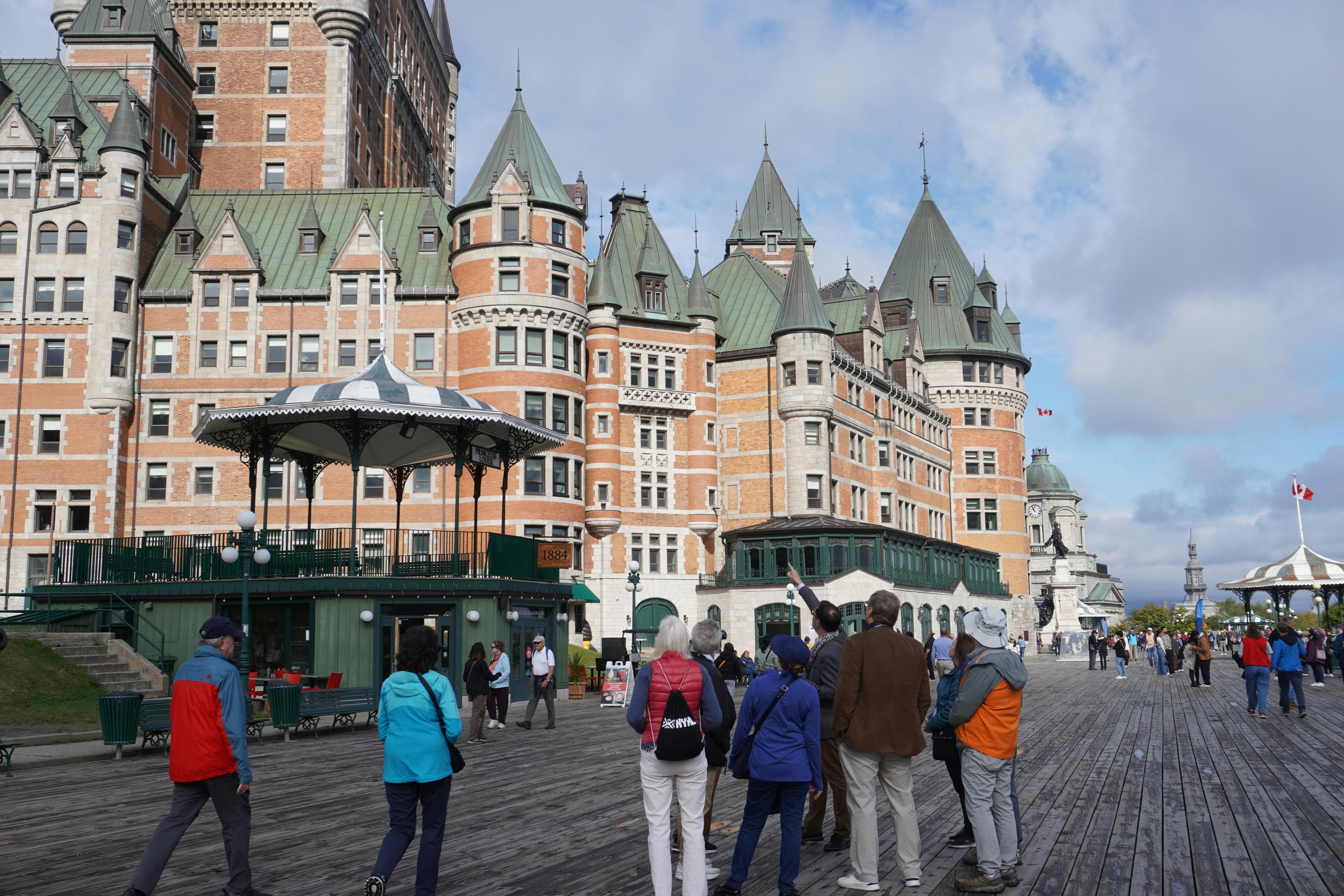 Exploring the World of Victorian Poets and Their Enduring Legacy