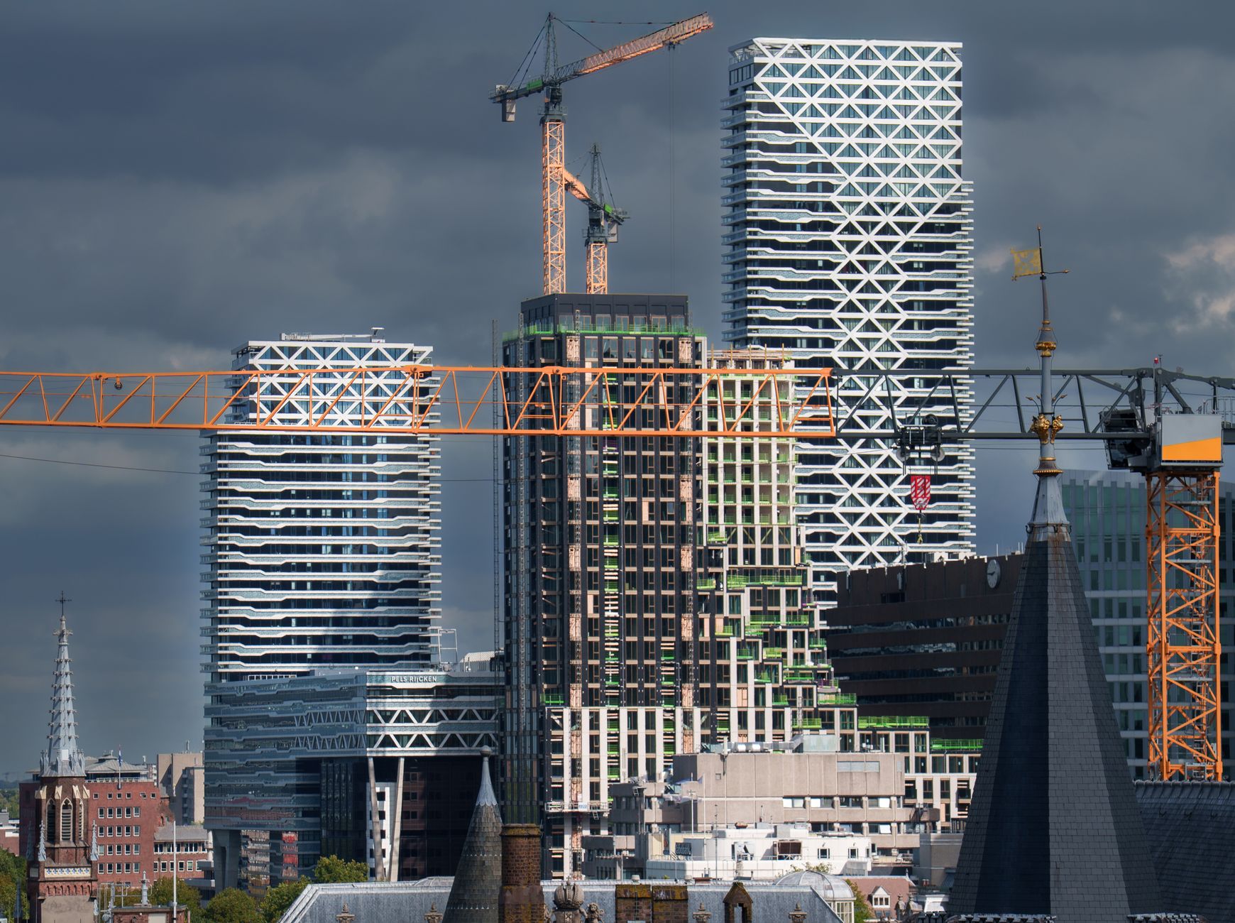 Strijd om miljardencontract Schiphol leidt tot vrees voor onrust