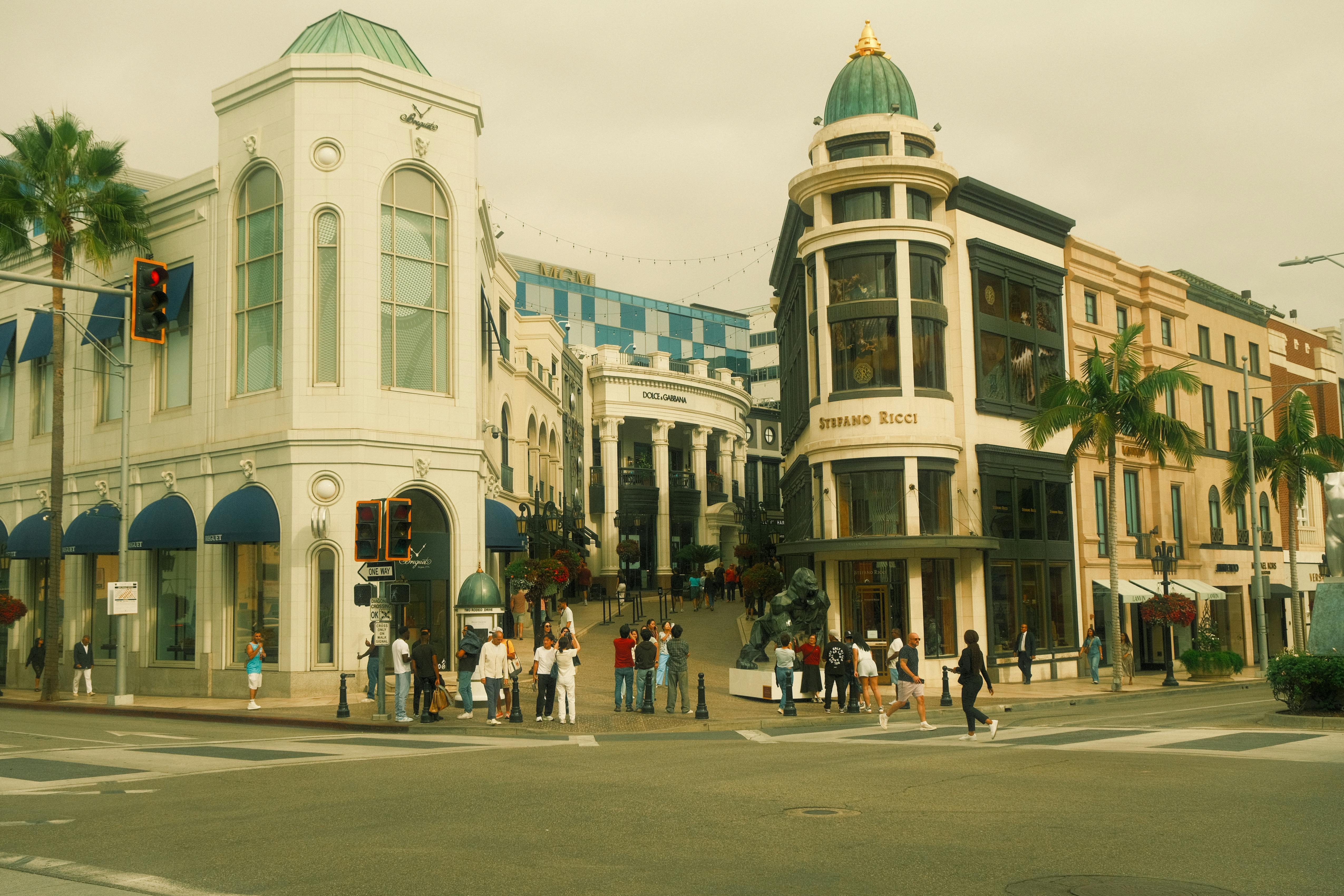 general lifestyle shop los angeles — Photo by ubeyonroad on Pexels