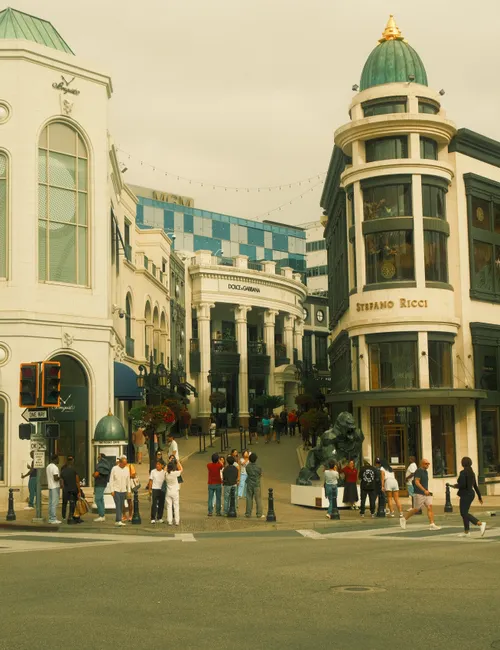 The Ultimate Guide to the Best Vintage Shopping Cities in the US