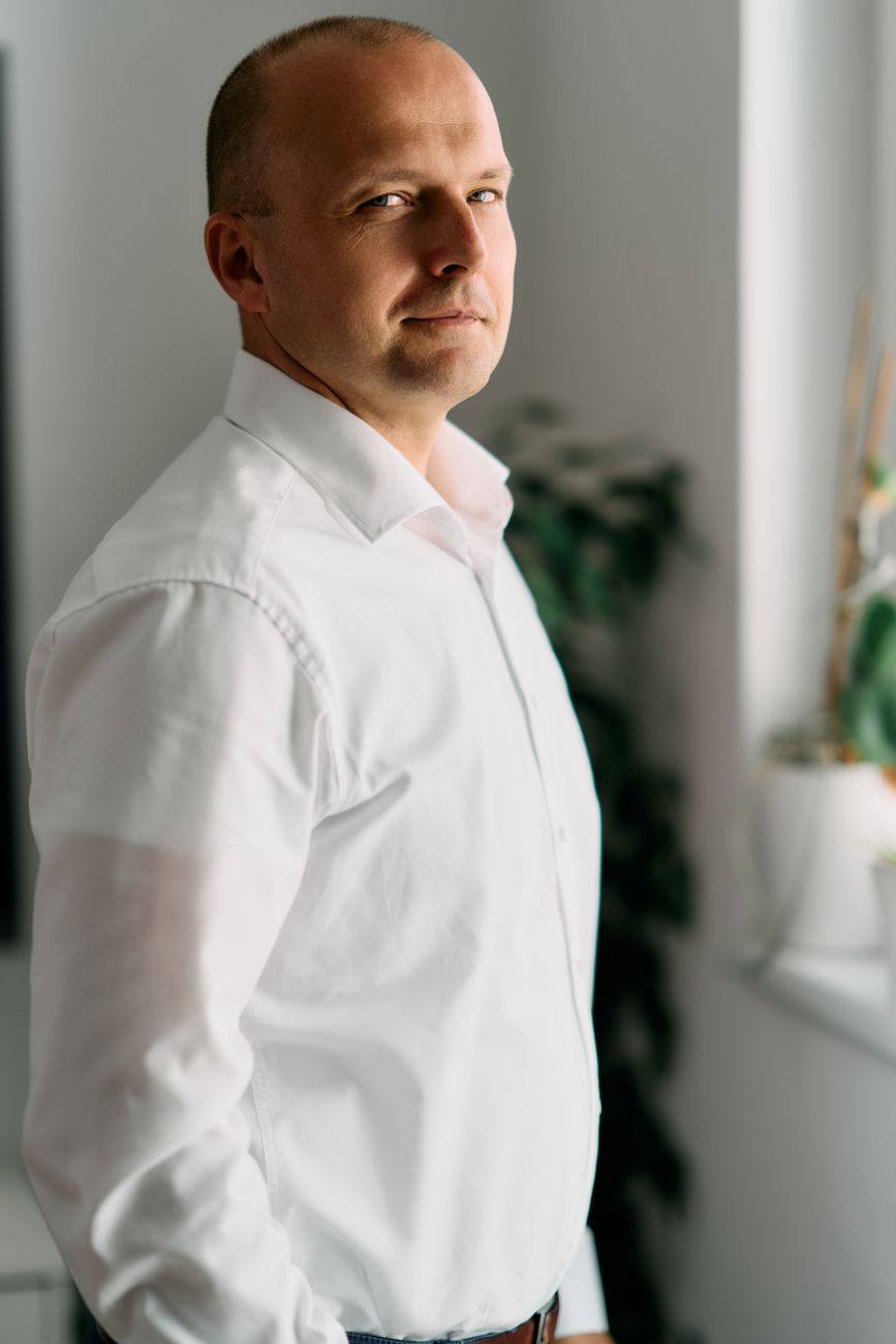 Minister energetiky Wright: Sme otvorení všetkým nápadom – kompletné interview o dani z plynu