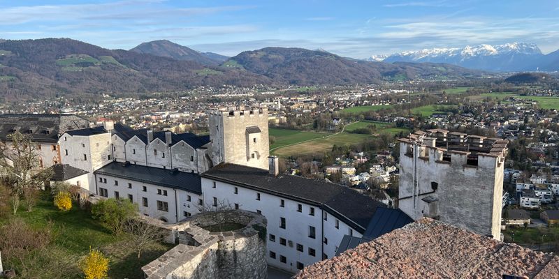 La fortaleza de Hohensalzburg sobre Salzburgo