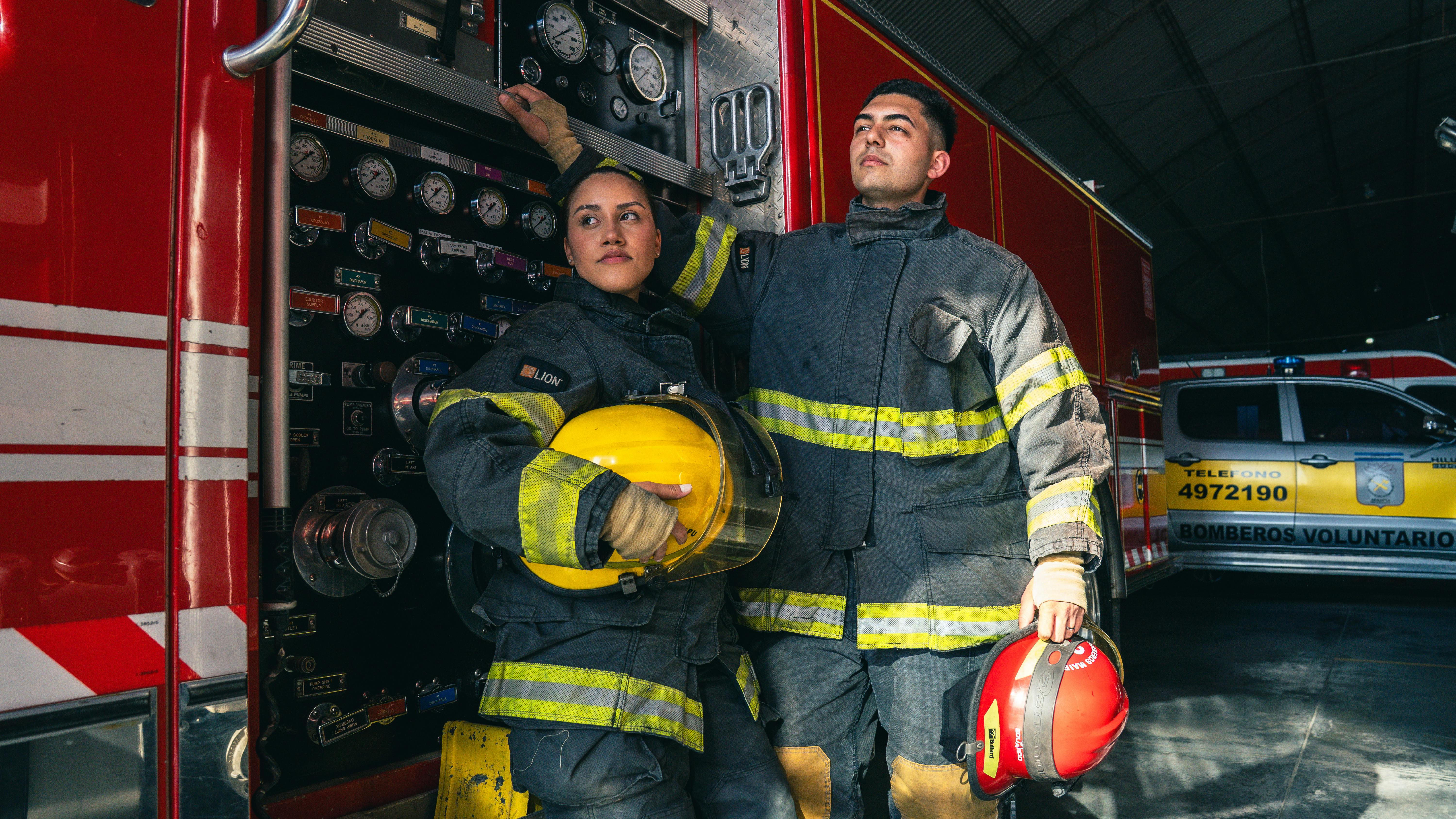 漢宇國際攜手全通貨運 捐贈高頂救護車守護八里社區