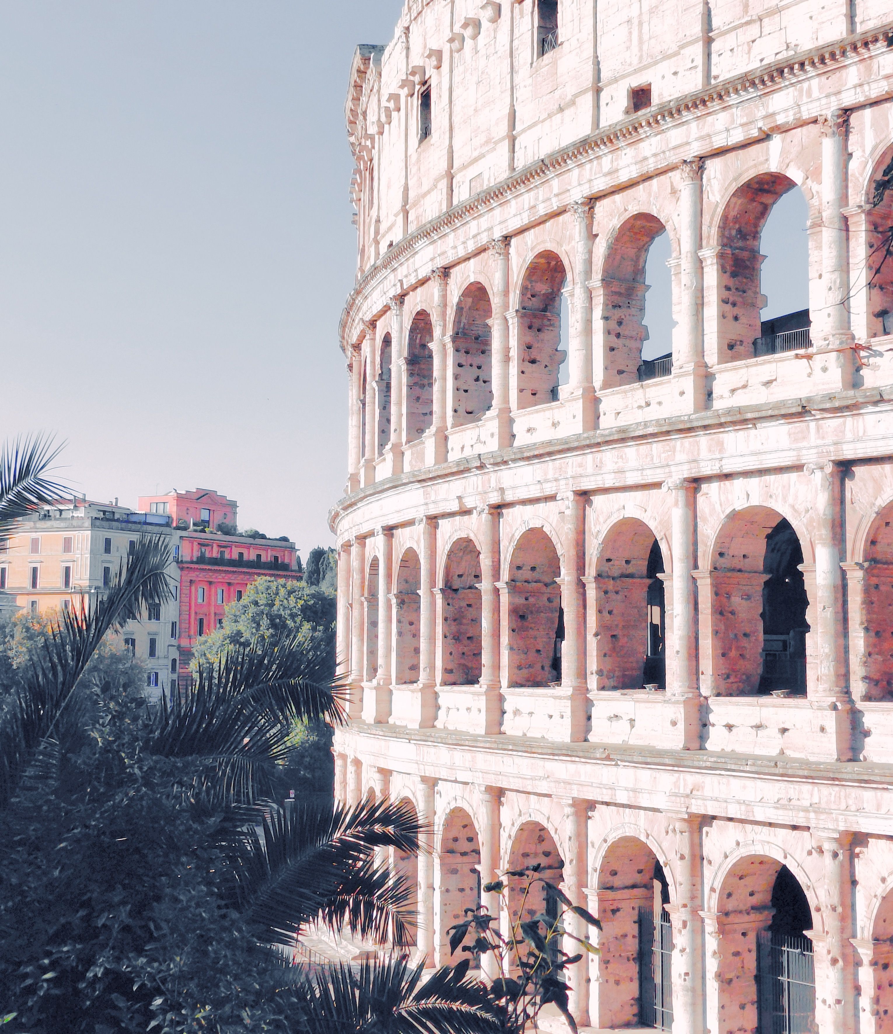 Historic Colosseum in Rome with Soft Light · Free Stock Photo