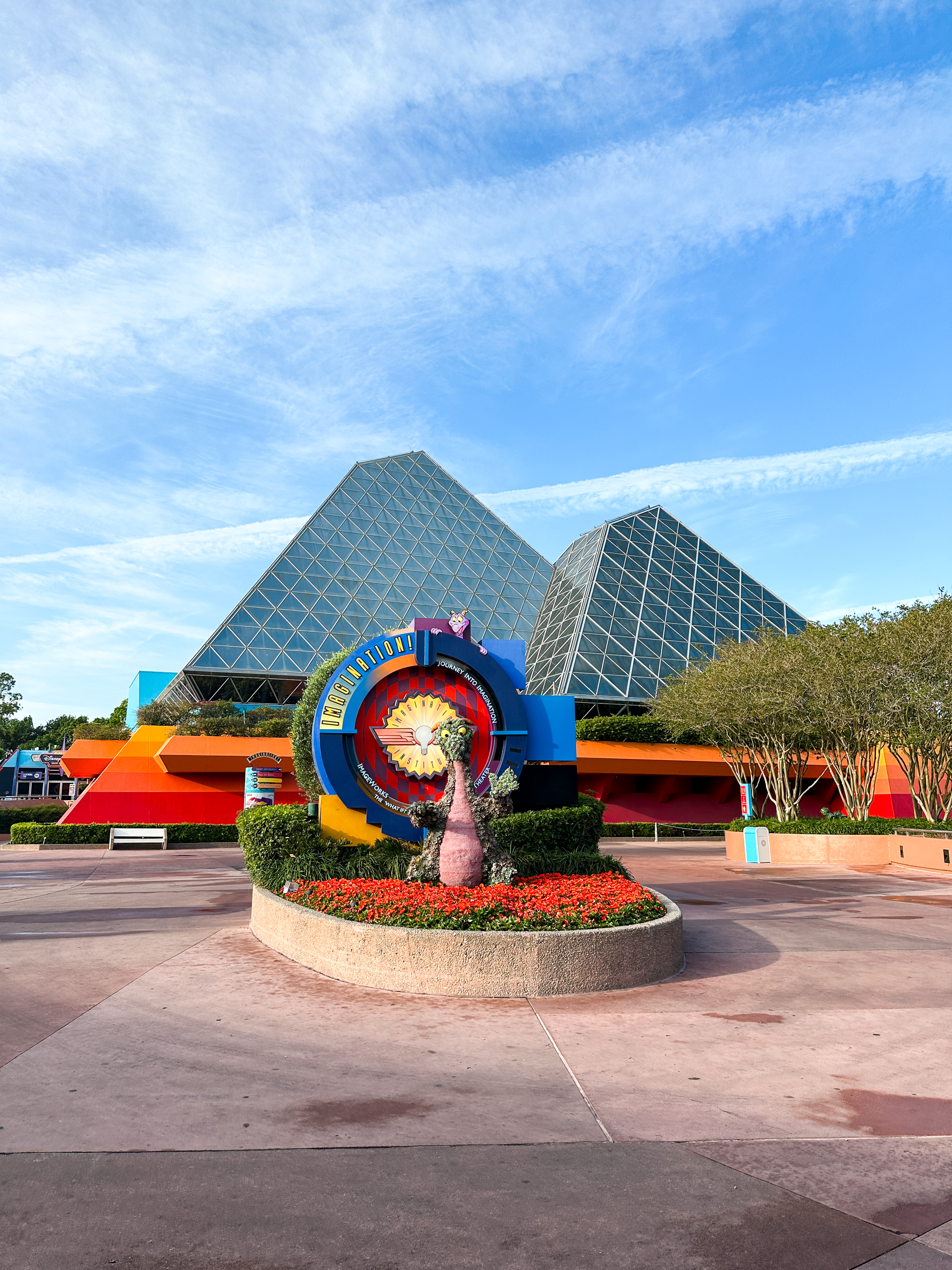 Colorful Topiary Display at Epcot Center · Free Stock Photo