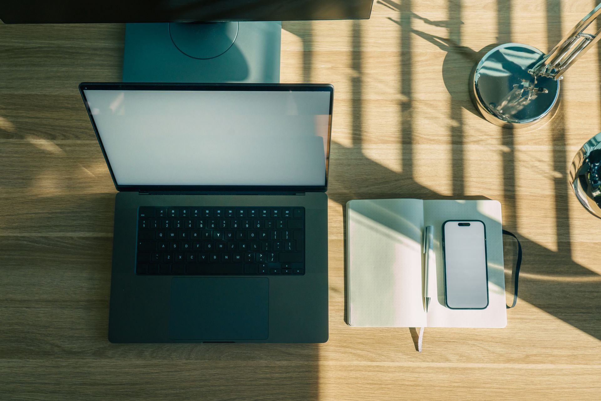 Workspace Laptop Notebook Smartphone Topview screen mockup