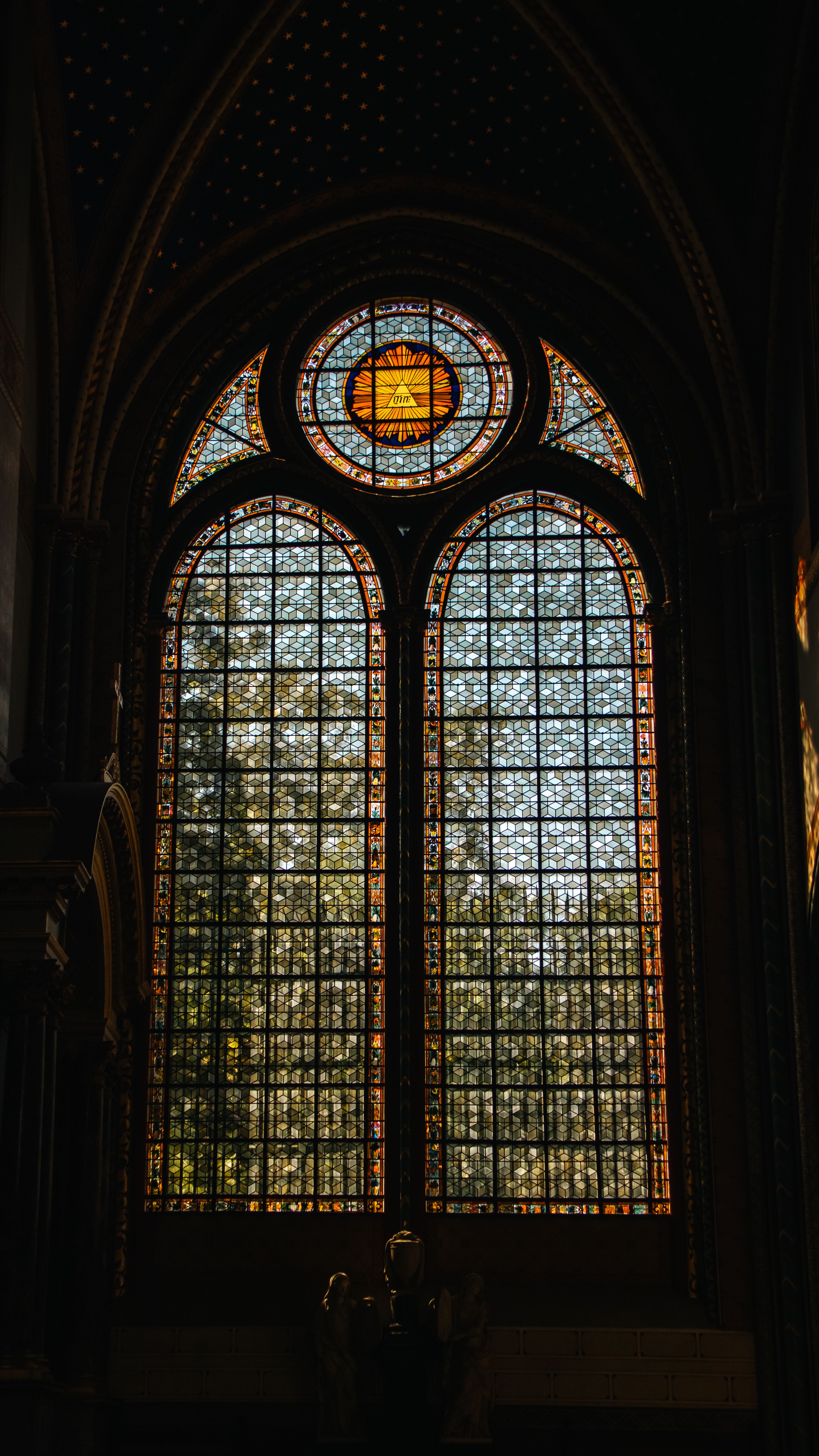 Grandes orgues du Sacré-Cœur de Montmartre, dominant Paris