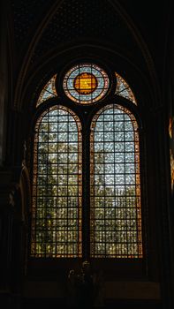 Grandes orgues du Sacré-Cœur de Montmartre, dominant Paris