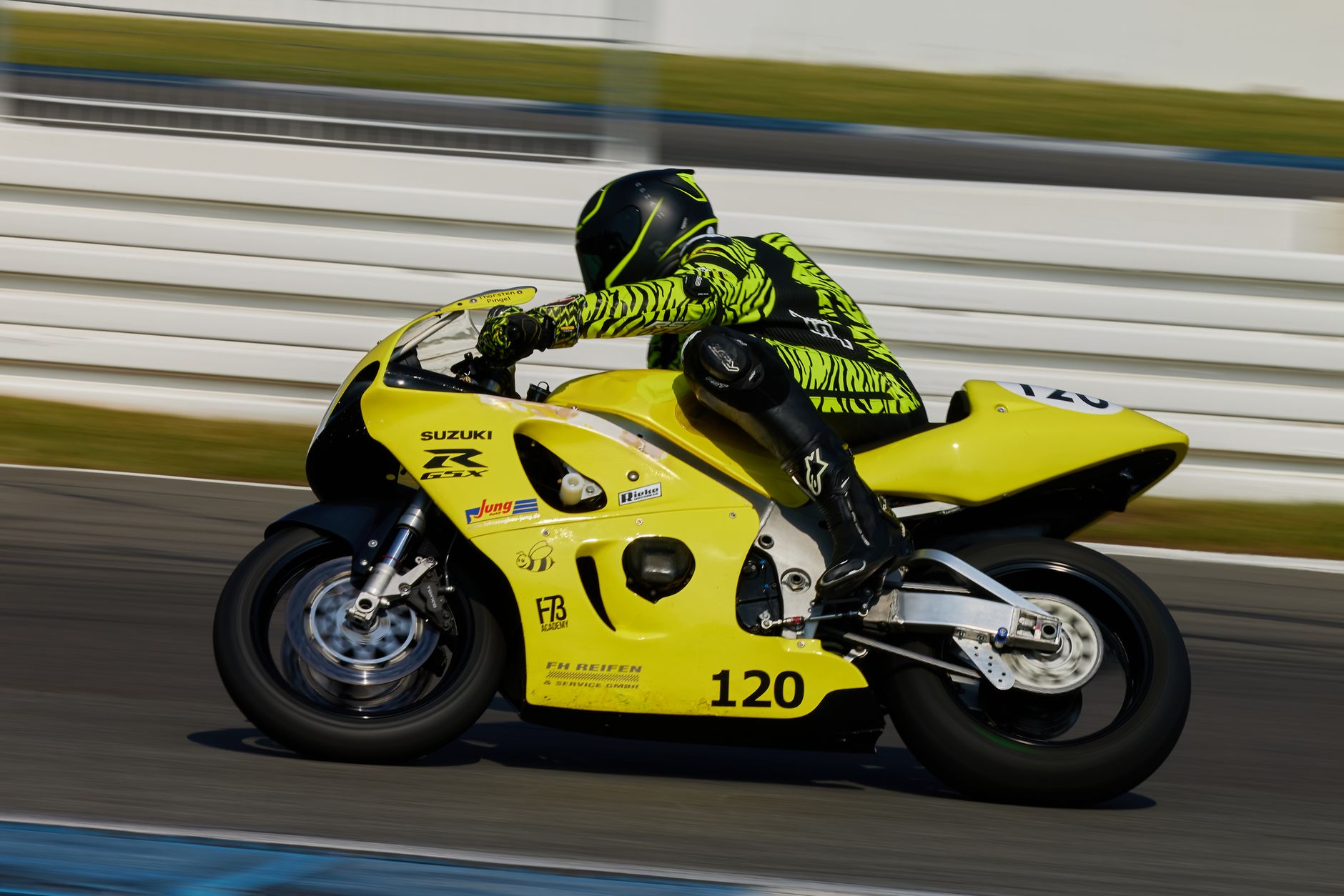 2026 Norton Manx R Review: A Game-Changing Motorcycle