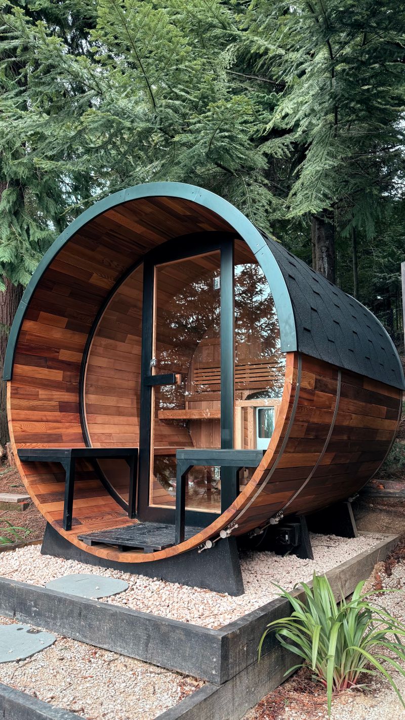 Sauna beczka w lesie