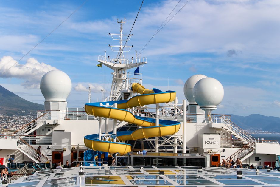 How to Plan a Multigenerational Family Cruise in 2026