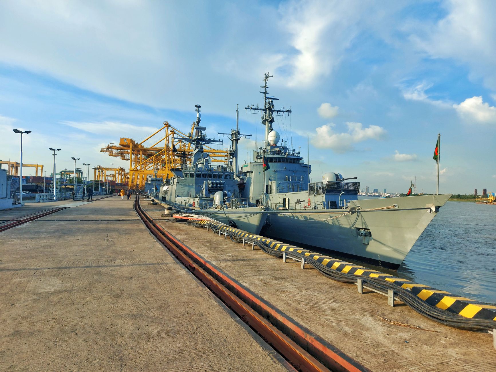 Nederland stuurt schip met noodhulp naar Venezuela na aardbeving