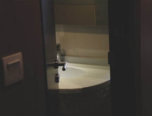 Free stock photo of apartment, bathroom, bathtub