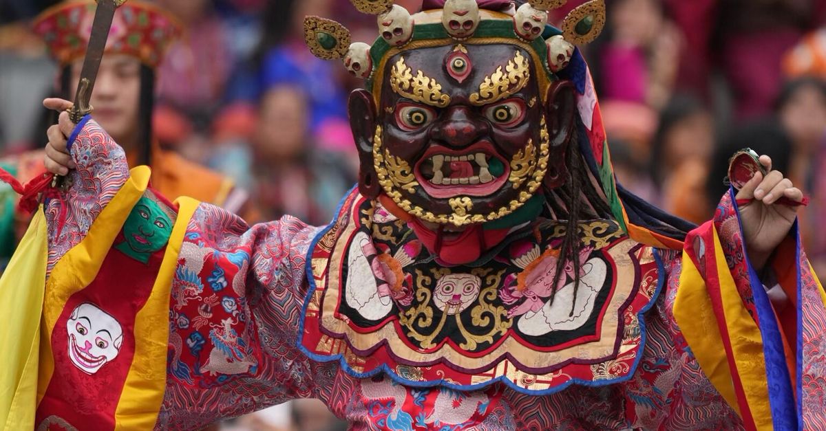 La importancia de la cultura en la sociedad y su impacto en el desarrollo humano La importancia de la cultura en la sociedad y su impacto en el desarrollo humano