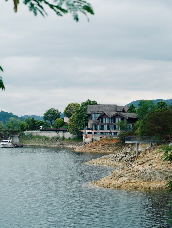 Canberra Lakeside Residence Income Share