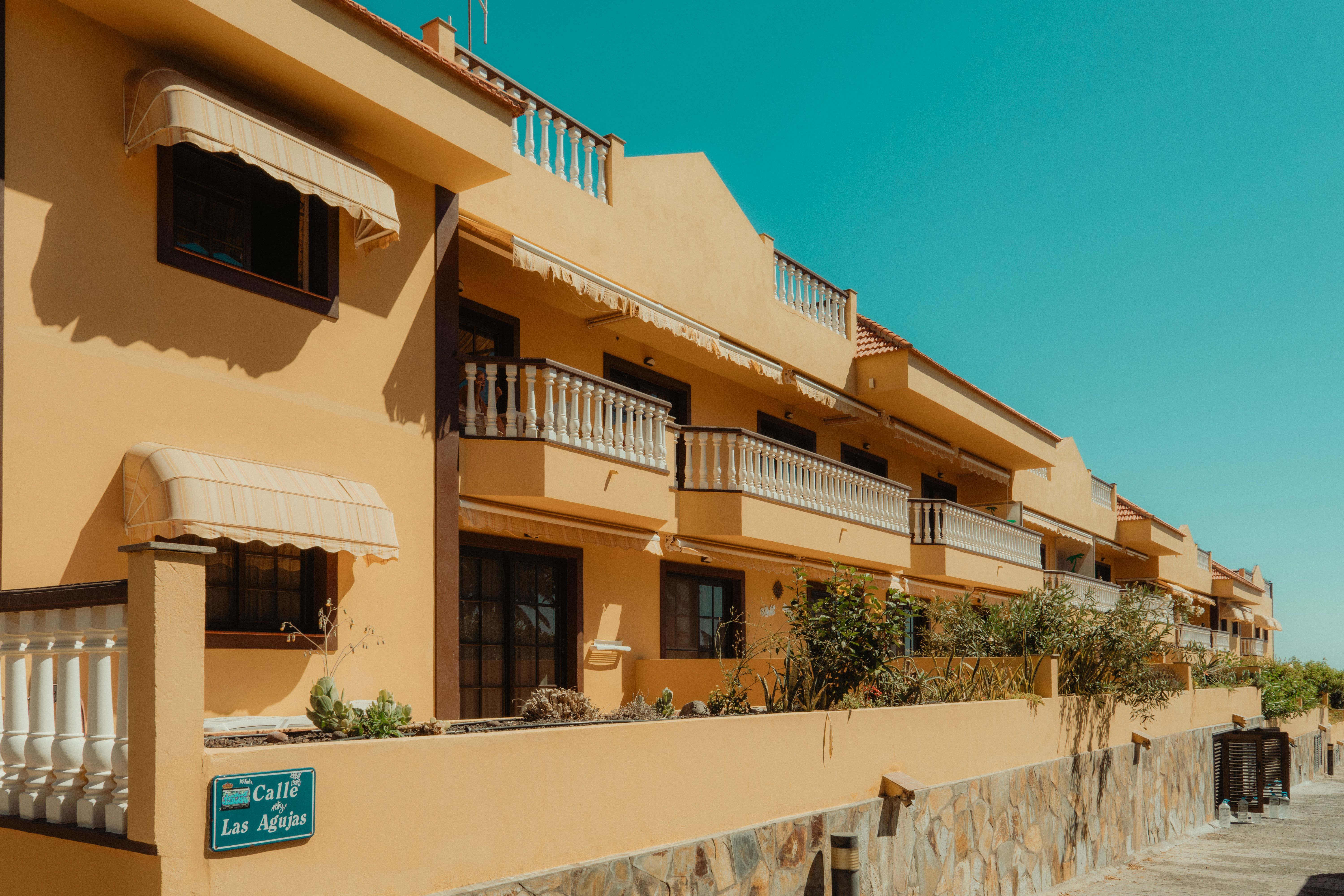 Calle La Tegala & Old Tías Village Core