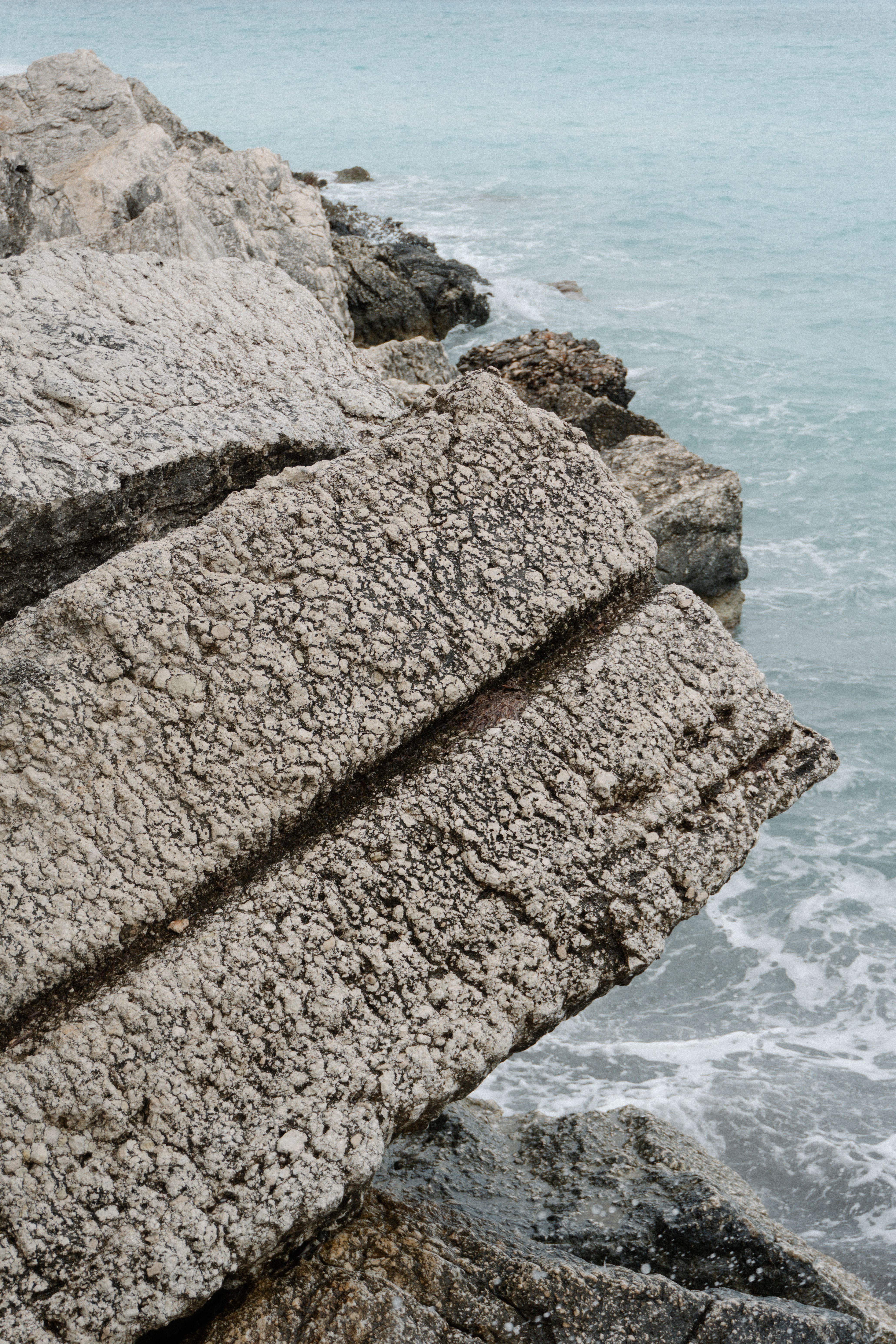Rocks In The Beach Photos, Download The BEST Free Rocks In The Beach ...